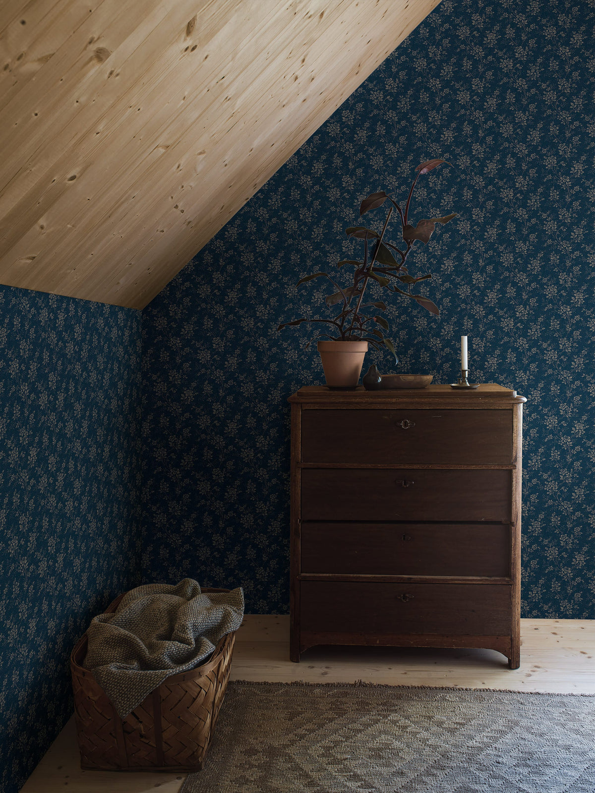 1177_HipRose_Roomshot_Bedroom.jpg