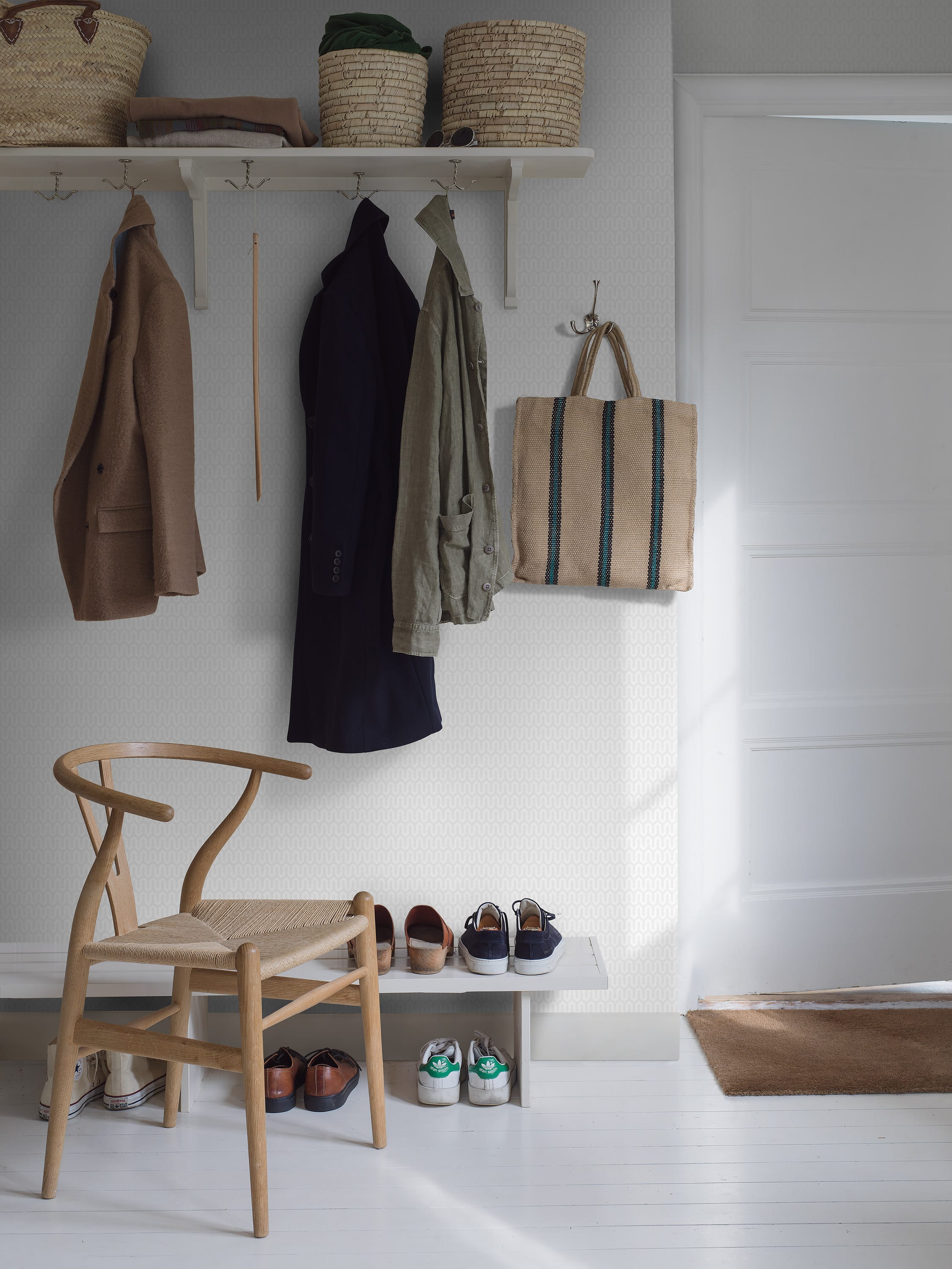 1991_Ypsilon_Roomshot_Hallway.jpg