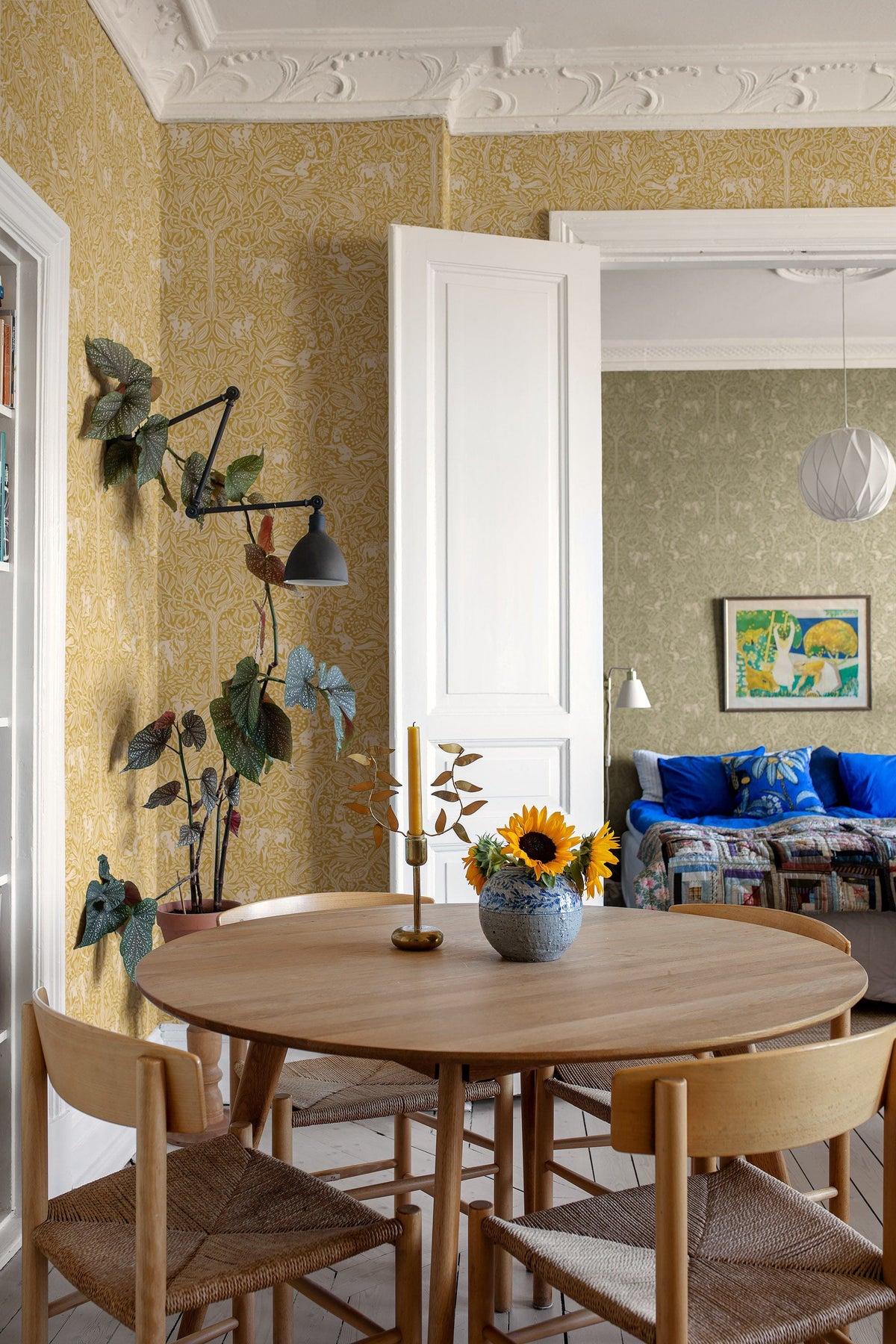 2048_UnderTheElderTree-1_Roomshot_DiningArea.jpg