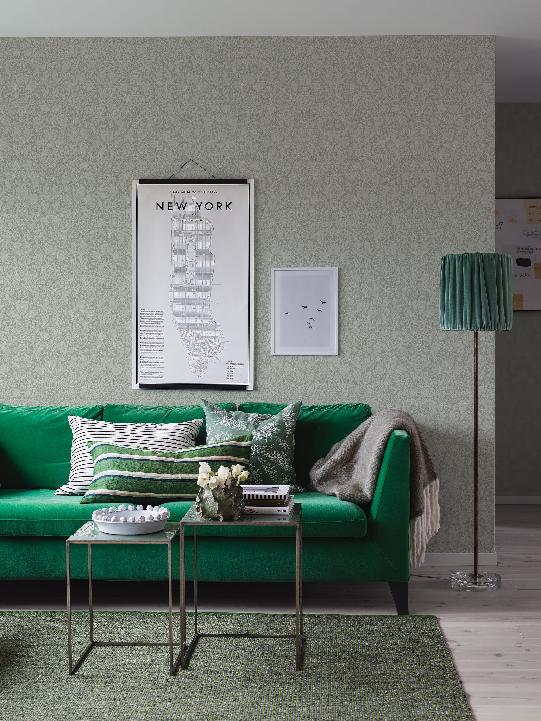 38604_Borosan_Roomshot_Livingroom.jpg