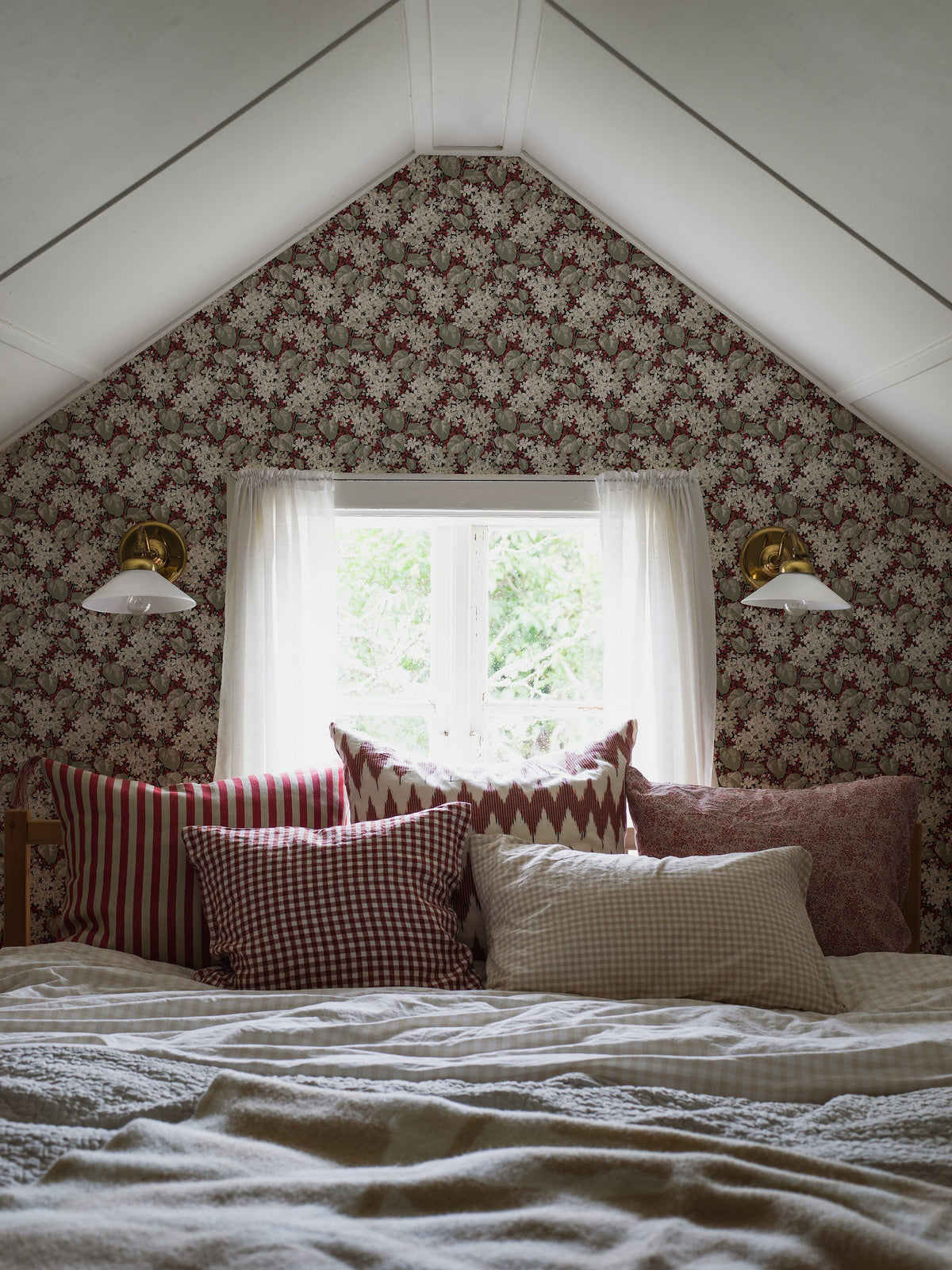 4161_Aratorp_Roomshot_Bedroom.jpg