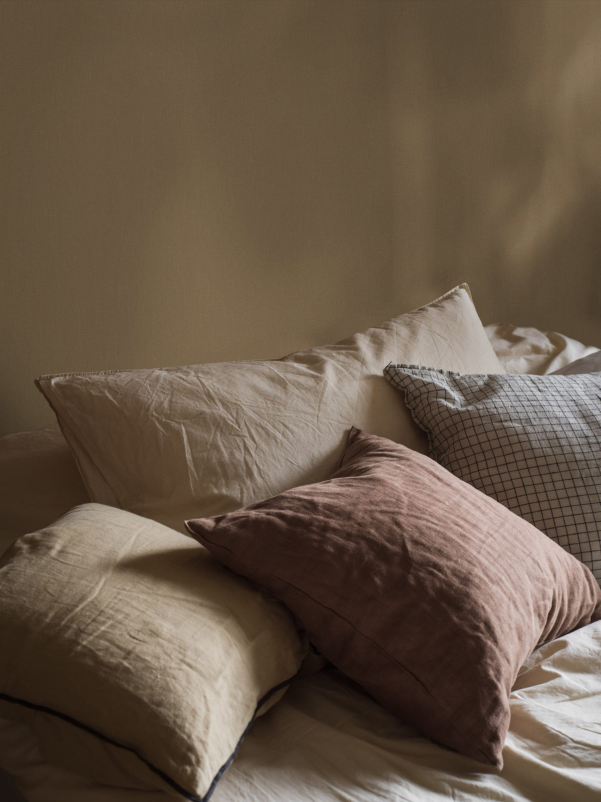 4323_Linen_Oat-1_Roomshot_Livingroom.jpg