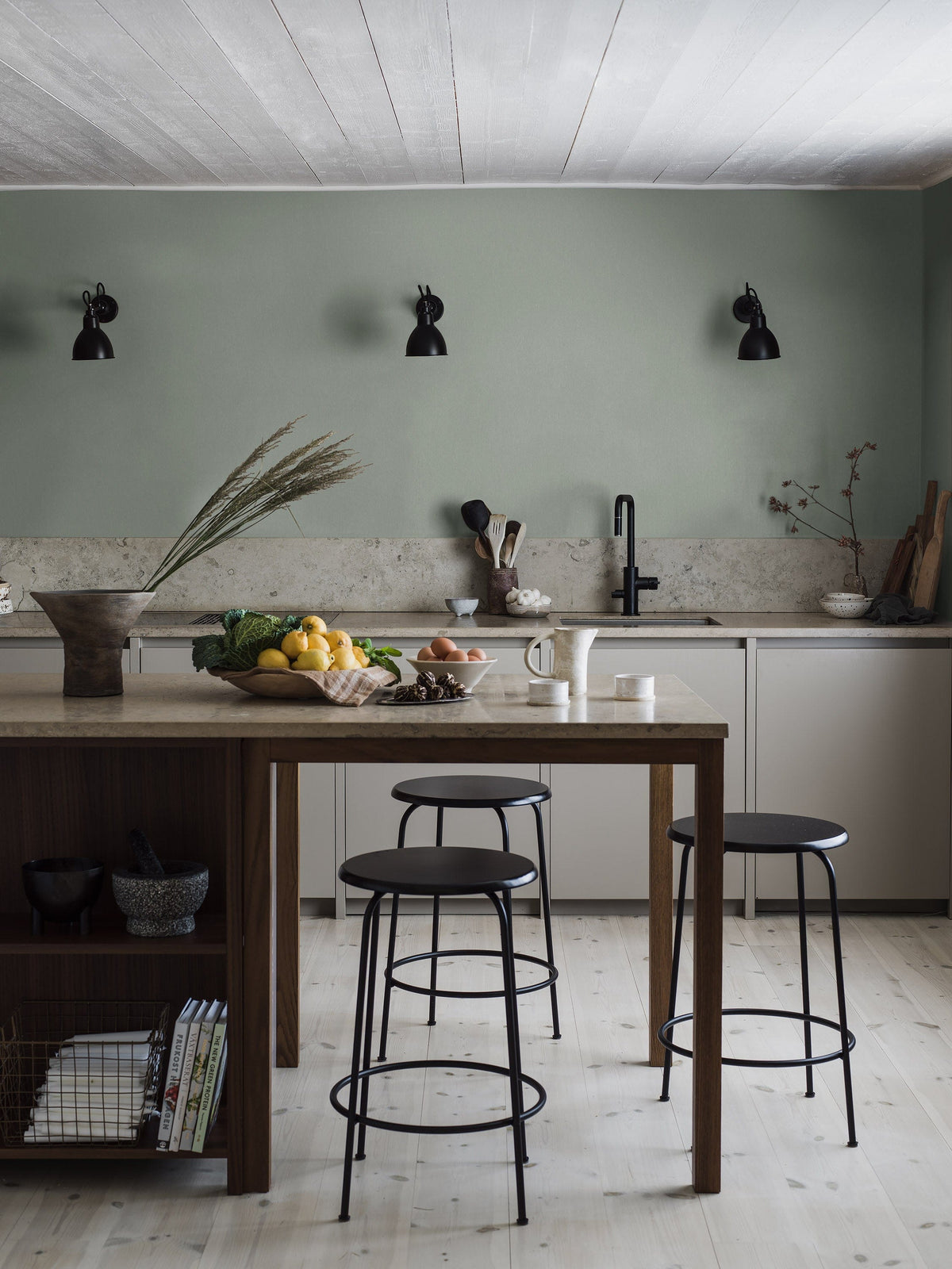 4332_MintyGreen_Roomshot_DiningArea.jpg