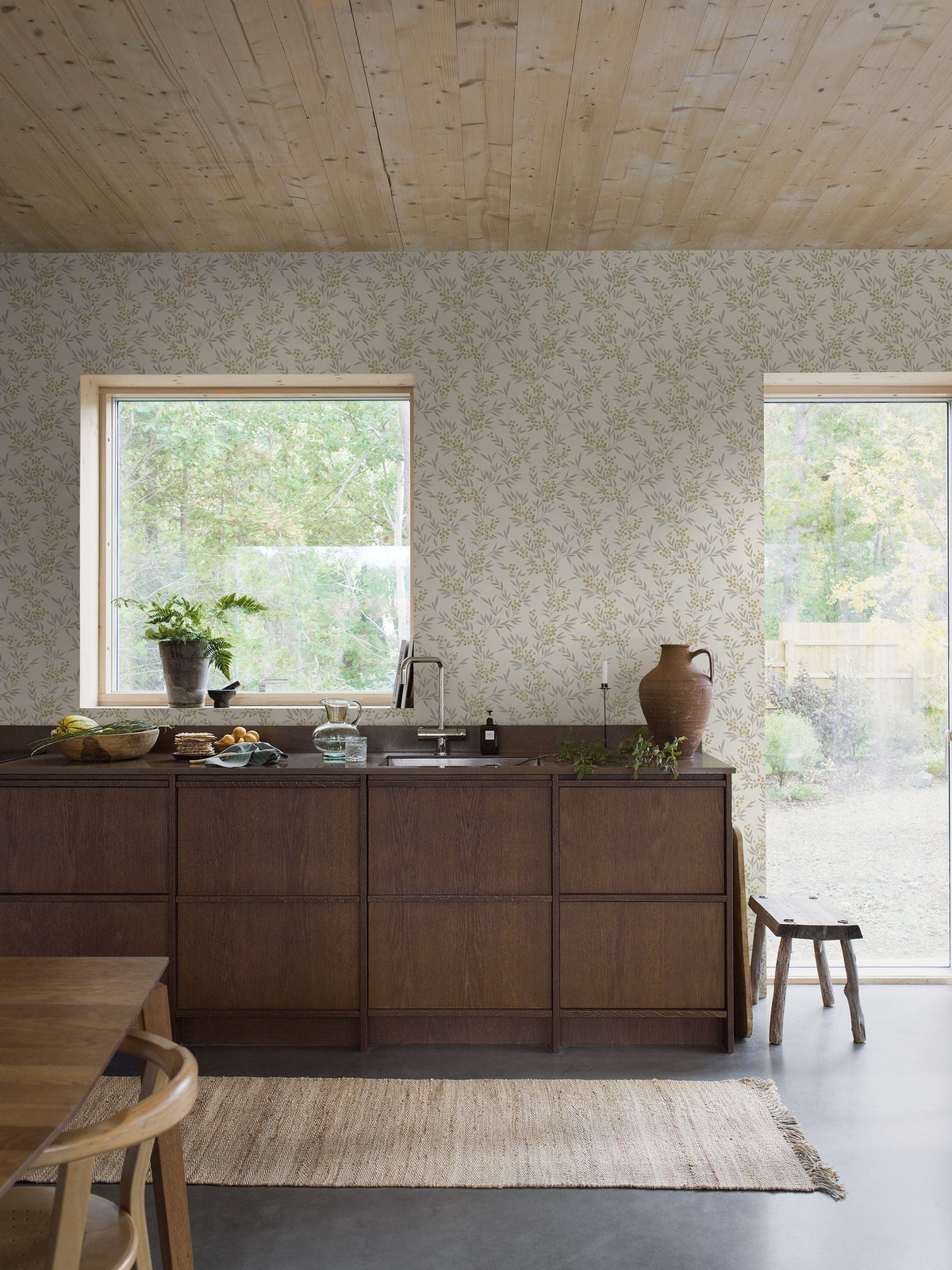 4713_ForestBerries_Roomshot_DiningArea.jpg