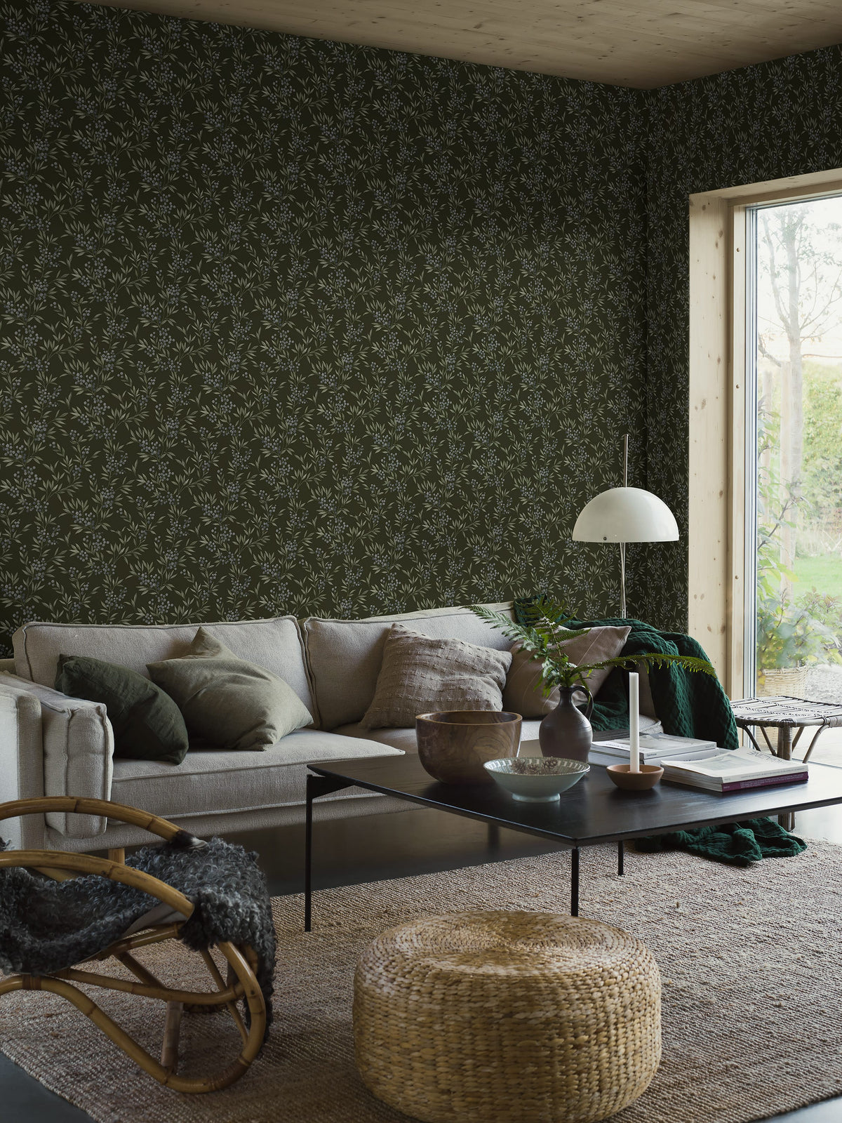4715_ForestBerries_Roomshot_Livingroom.jpg