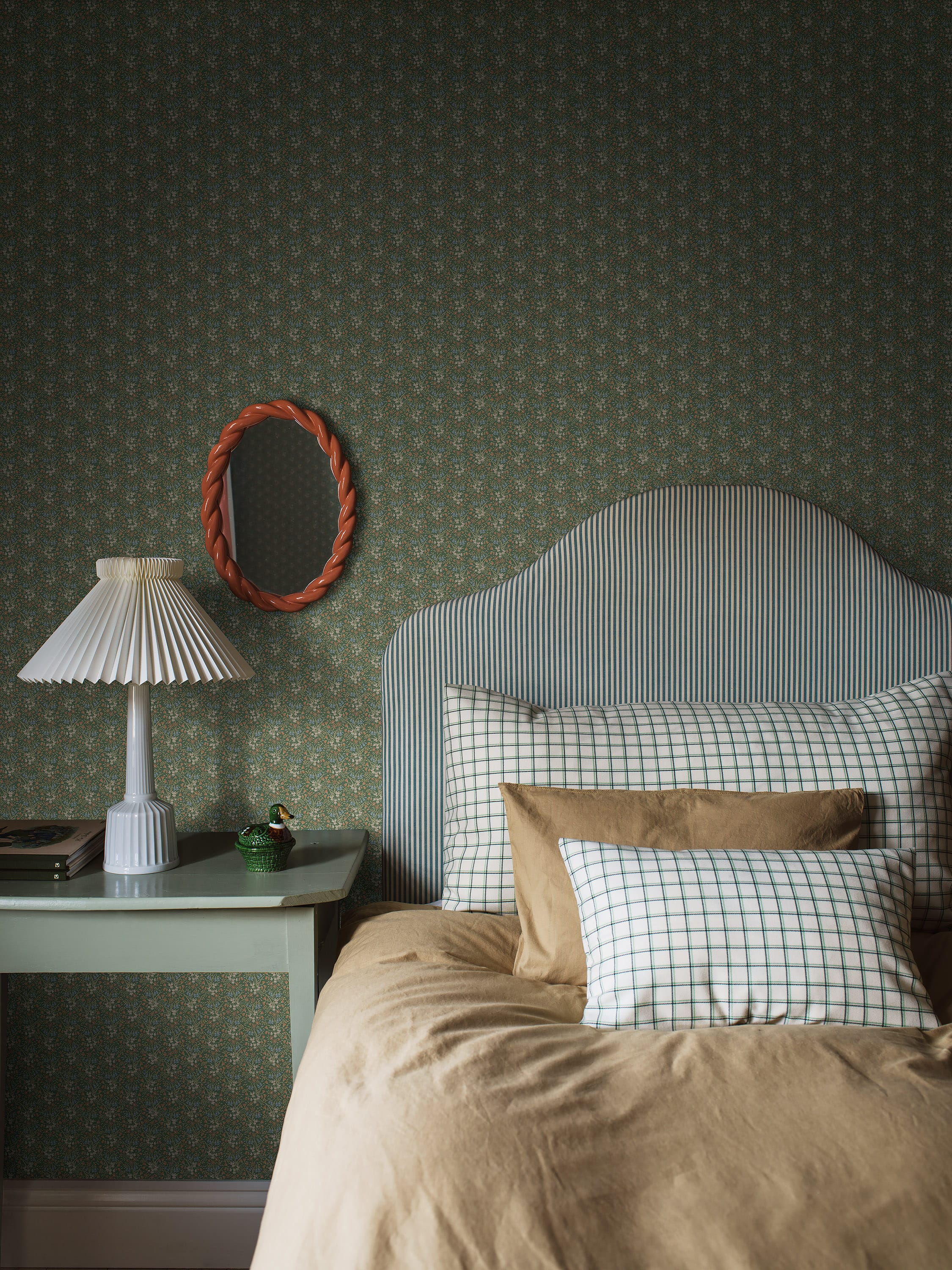 4814_Bella-4_Roomshot_Bedroom.jpg