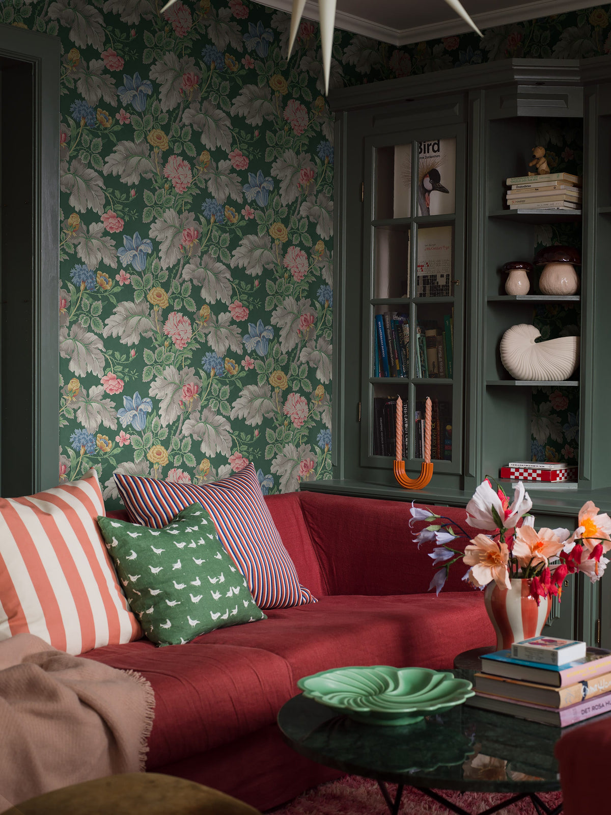 4834_CarnationGarden-1_Roomshot_Livingroom.jpg