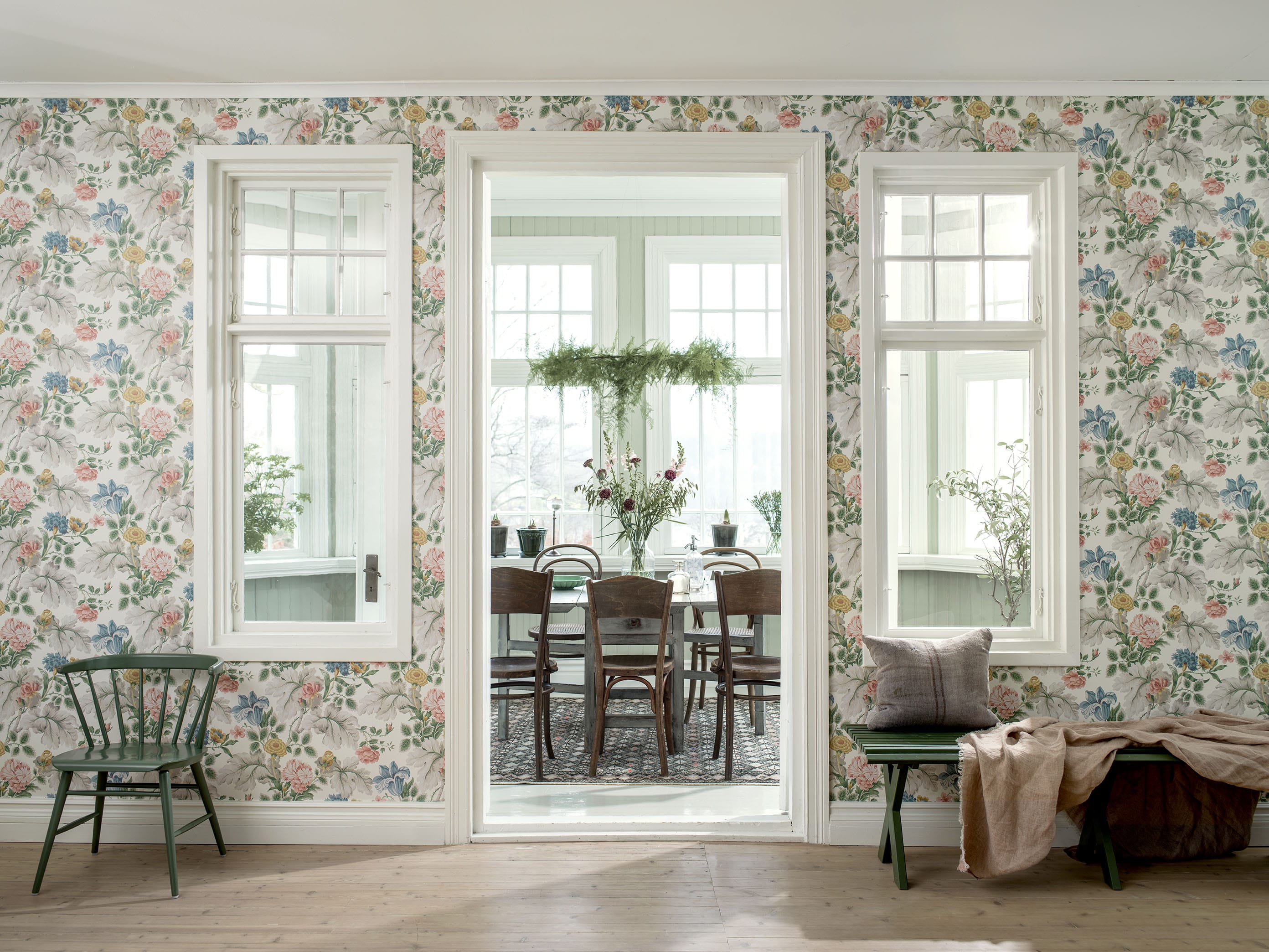 7235_CarnationGarden_Roomshot_1.jpg