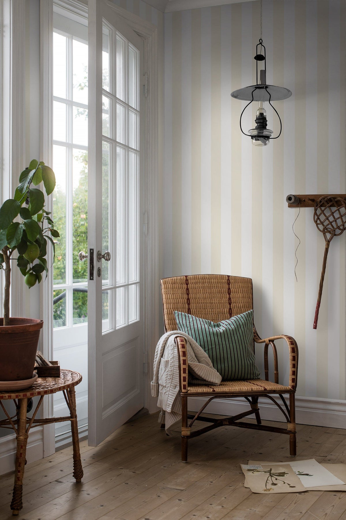 7685_FalsterboStripe_Roomshot_Hallway.jpg