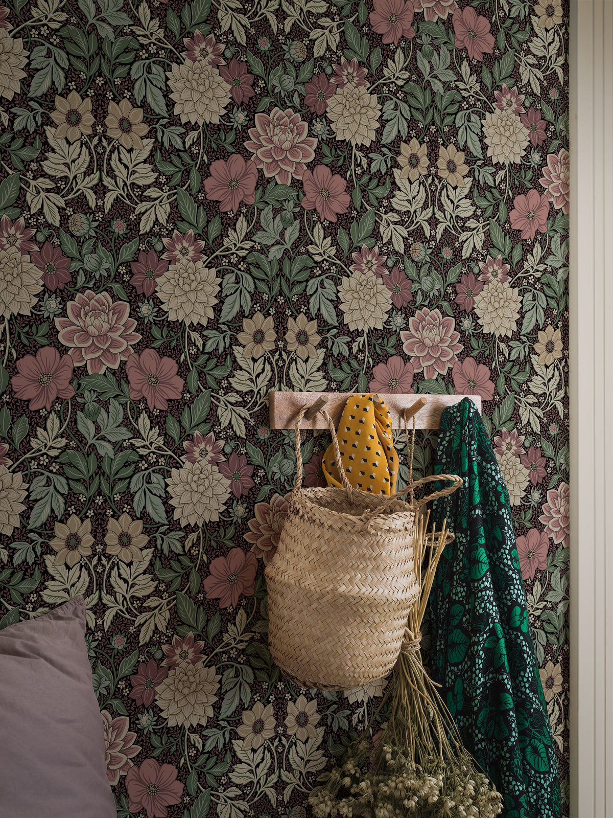 7694_DahliaGarden_Roomshot-3.jpg
