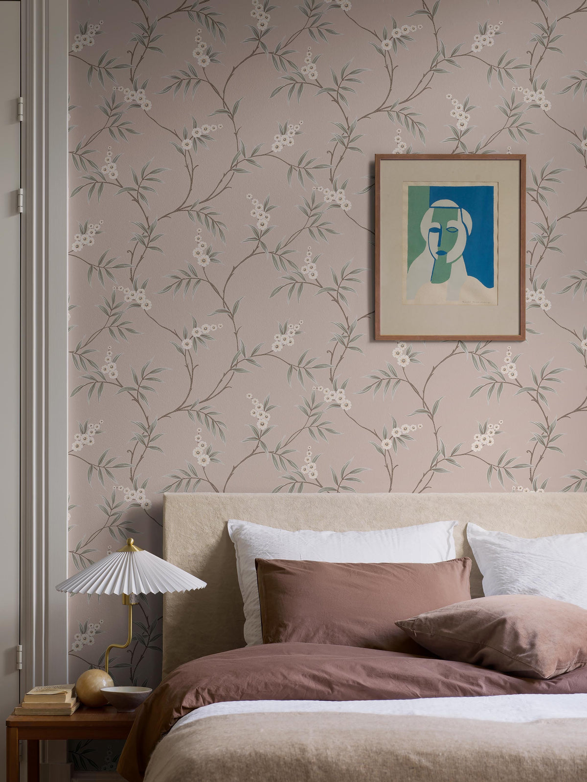 7764_FloralTree_Roomshot_1.jpg