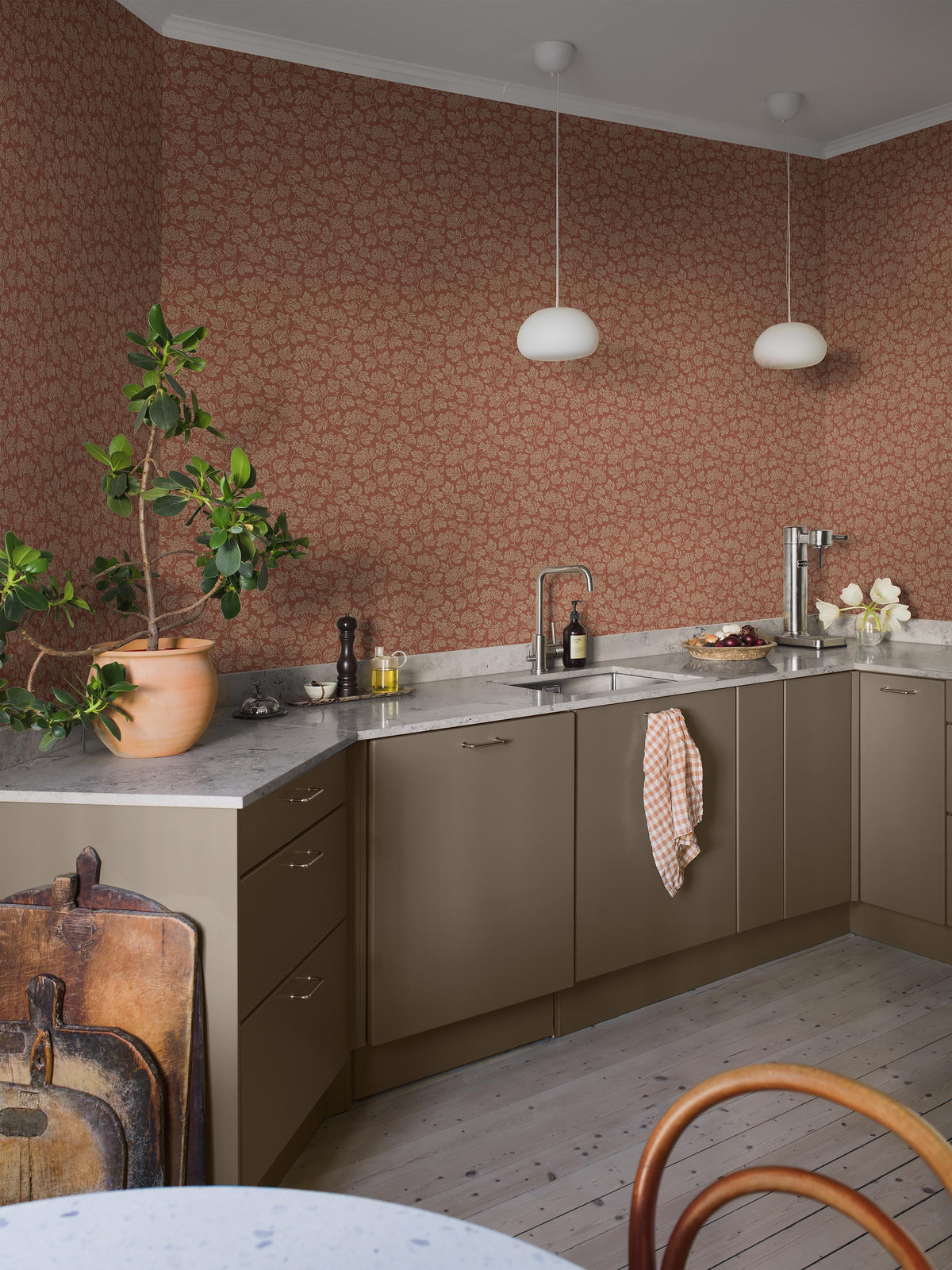 8081_Hagtorn_Kitchen_Roomshot.jpg