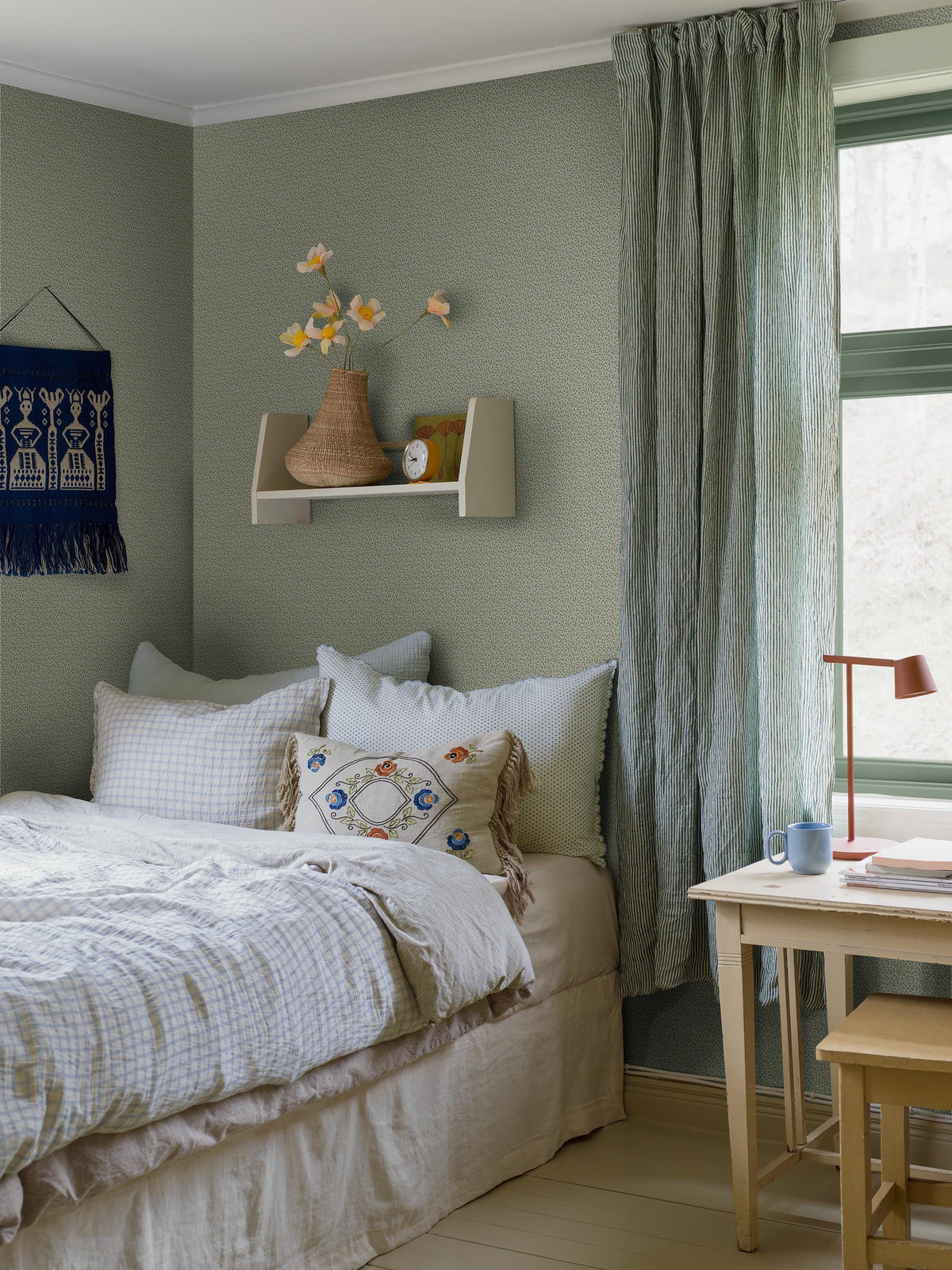 8179_Ida_Bedroom_Roomshot.jpg