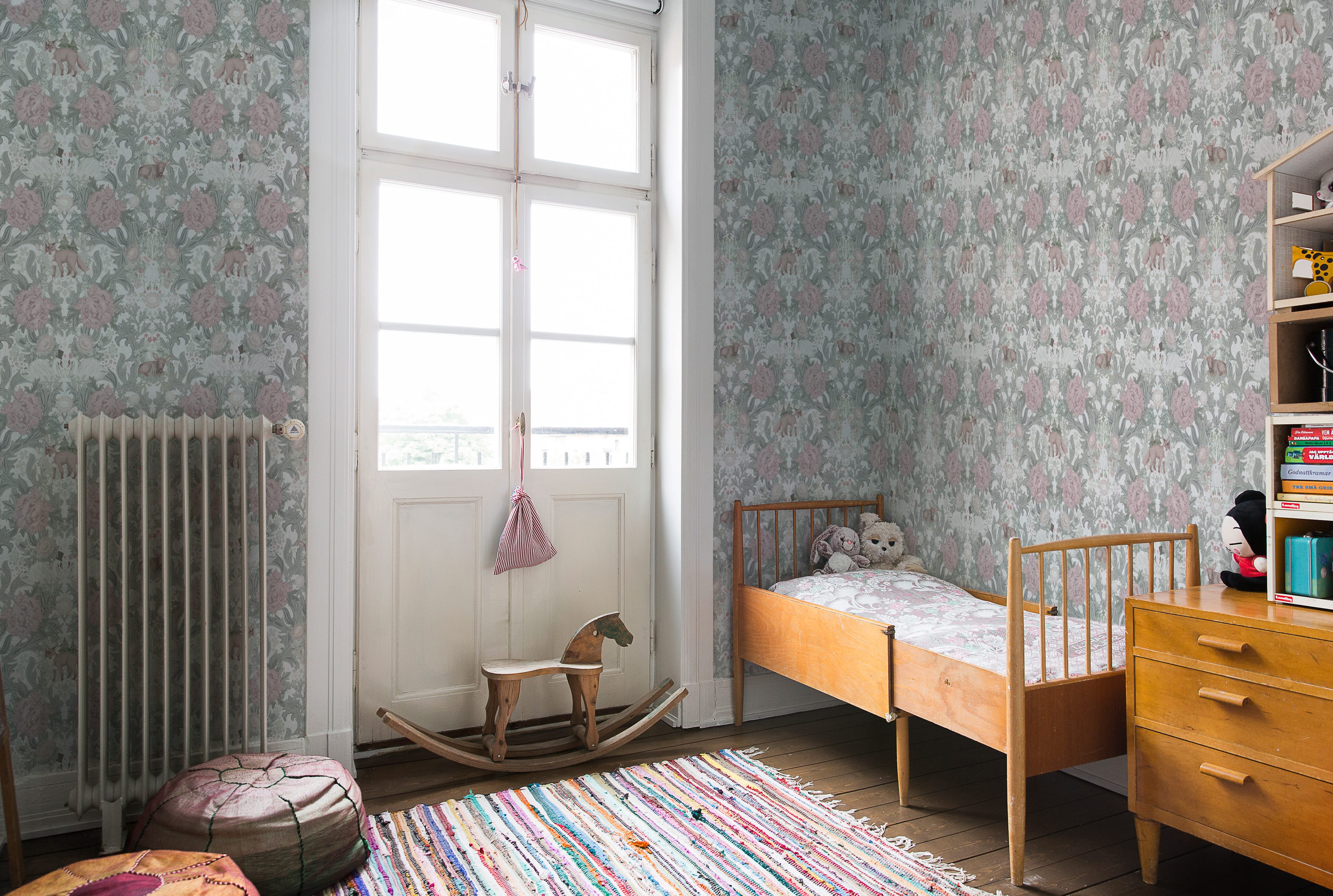 9450w_Swanlake_Roomshot.jpg