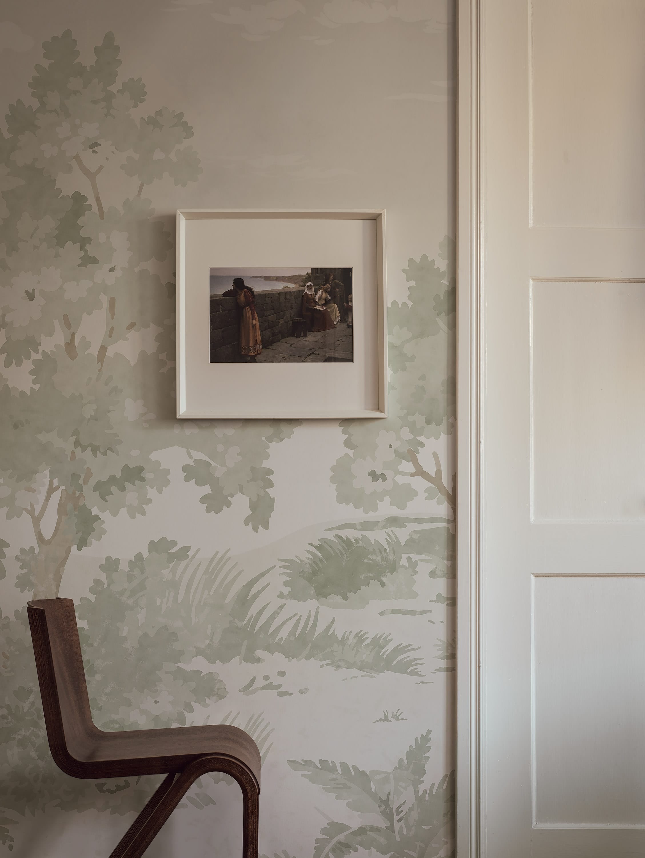 9480w_CountrysideLandscape_Roomshot.jpg