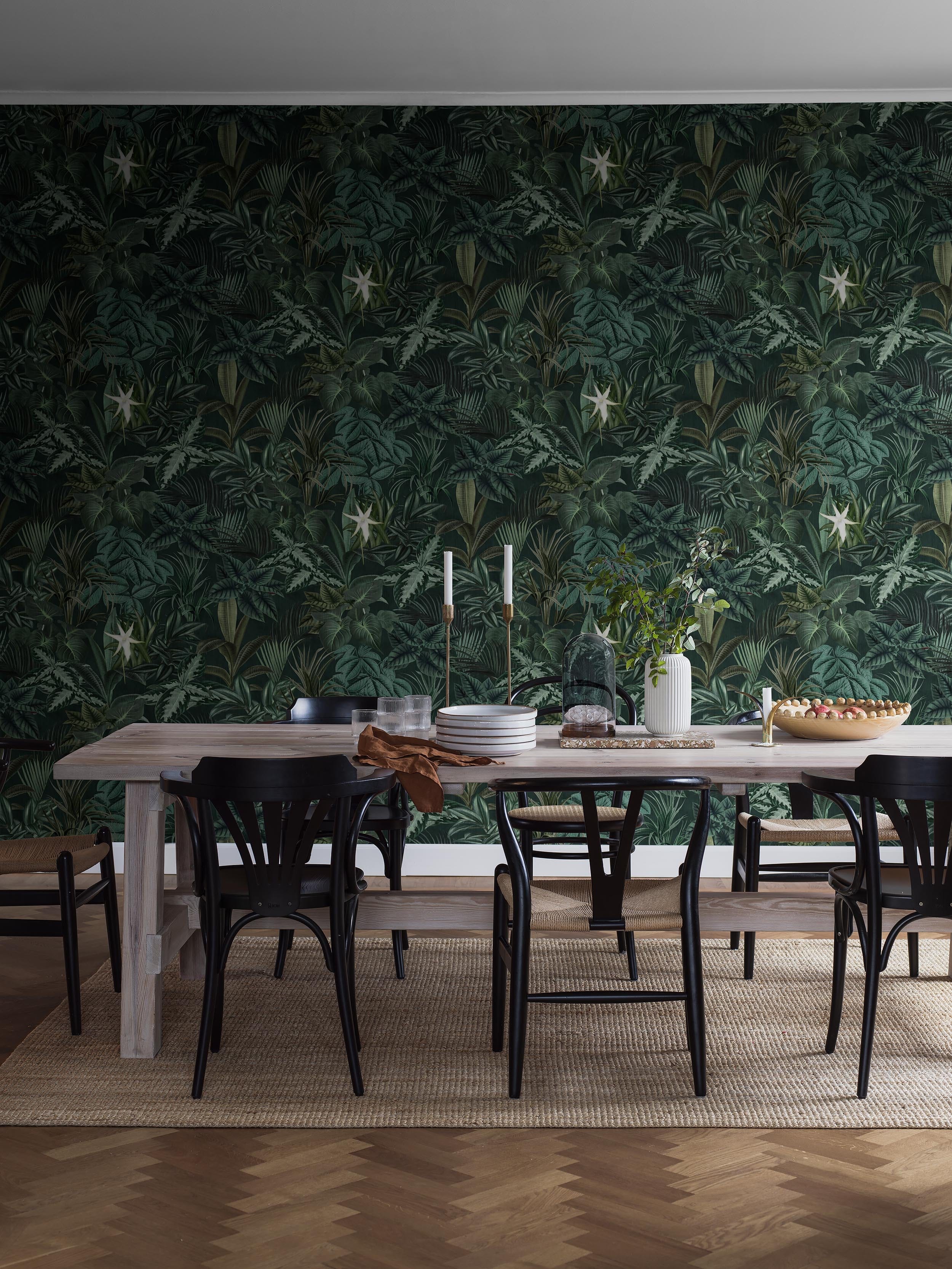 9571W_MadagascarLeaves_Diningarea_Roomshot.jpg