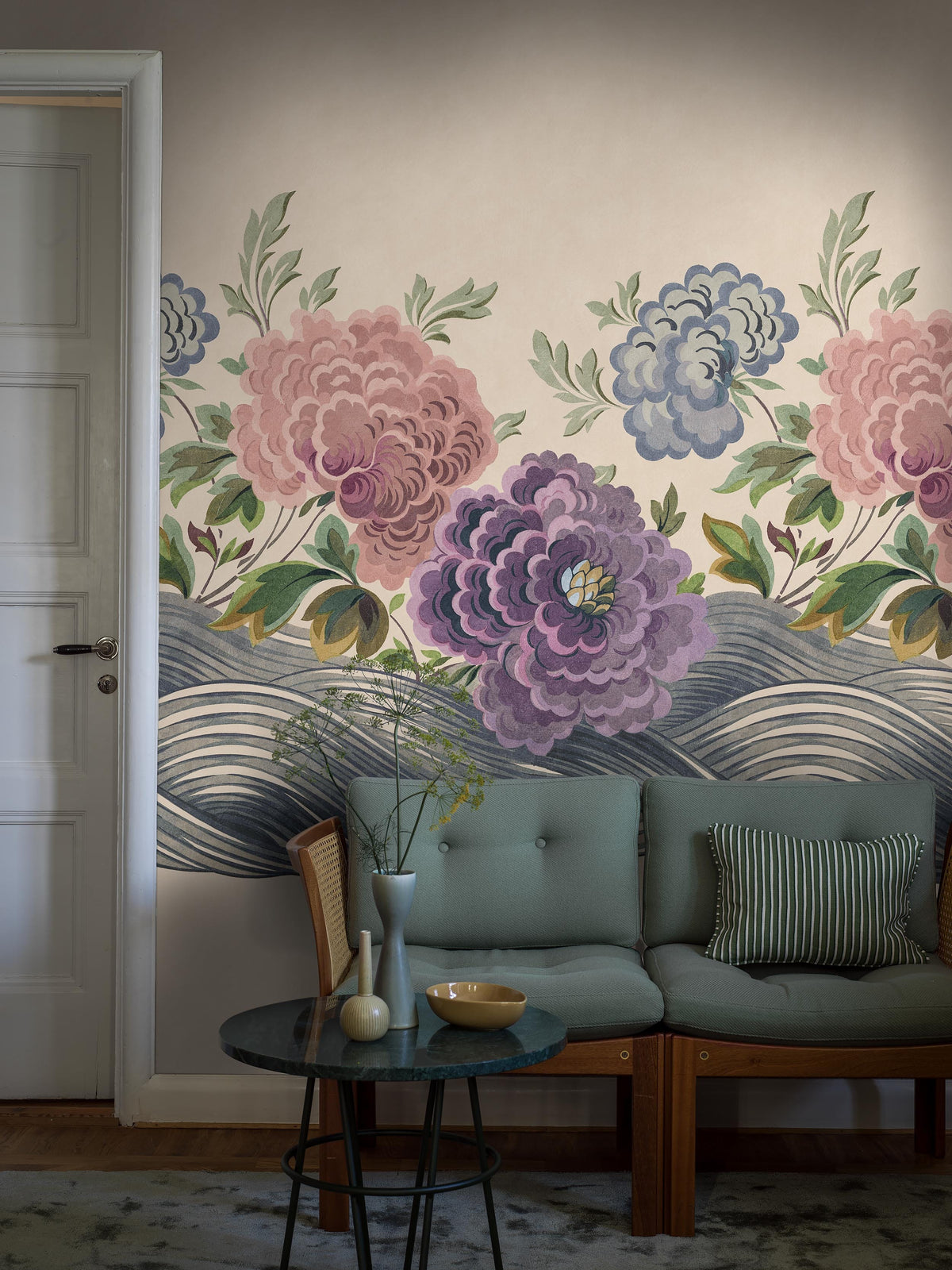 9635w_WaveofFlowers_Roomshot.jpg