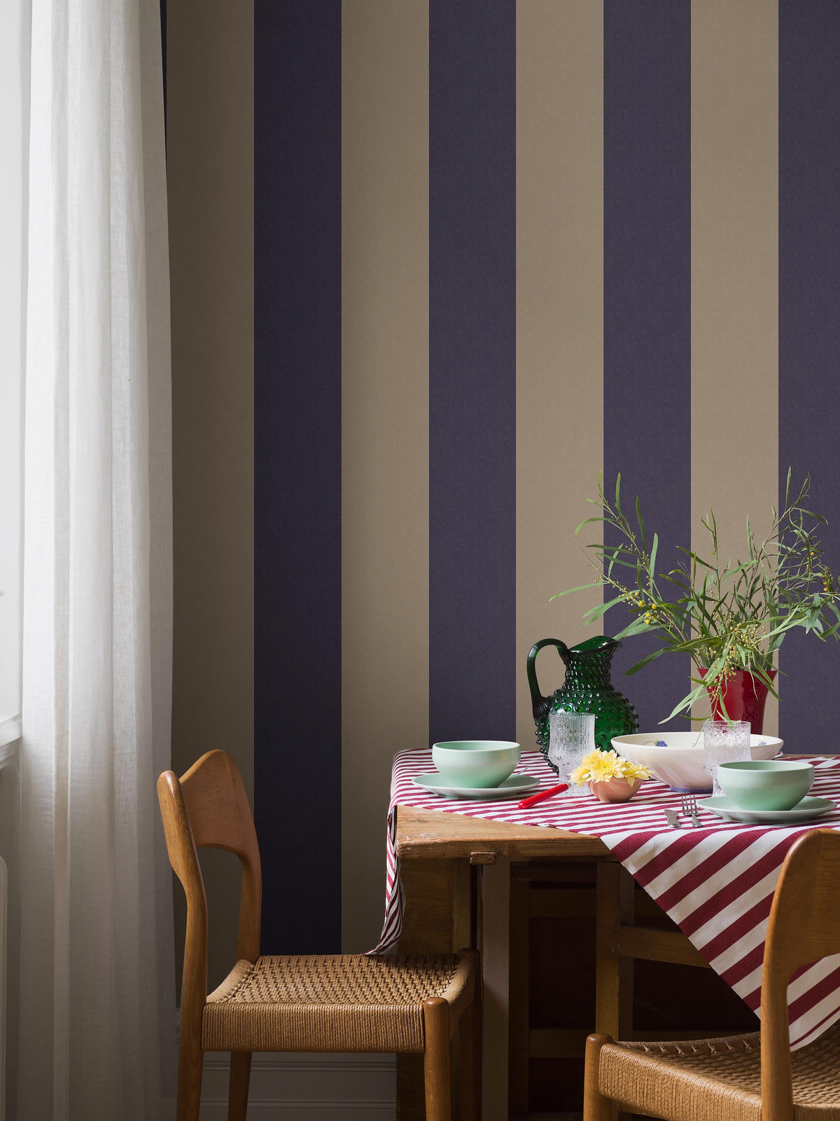 9794W_BjäröStripe_Roomshot_2.jpg