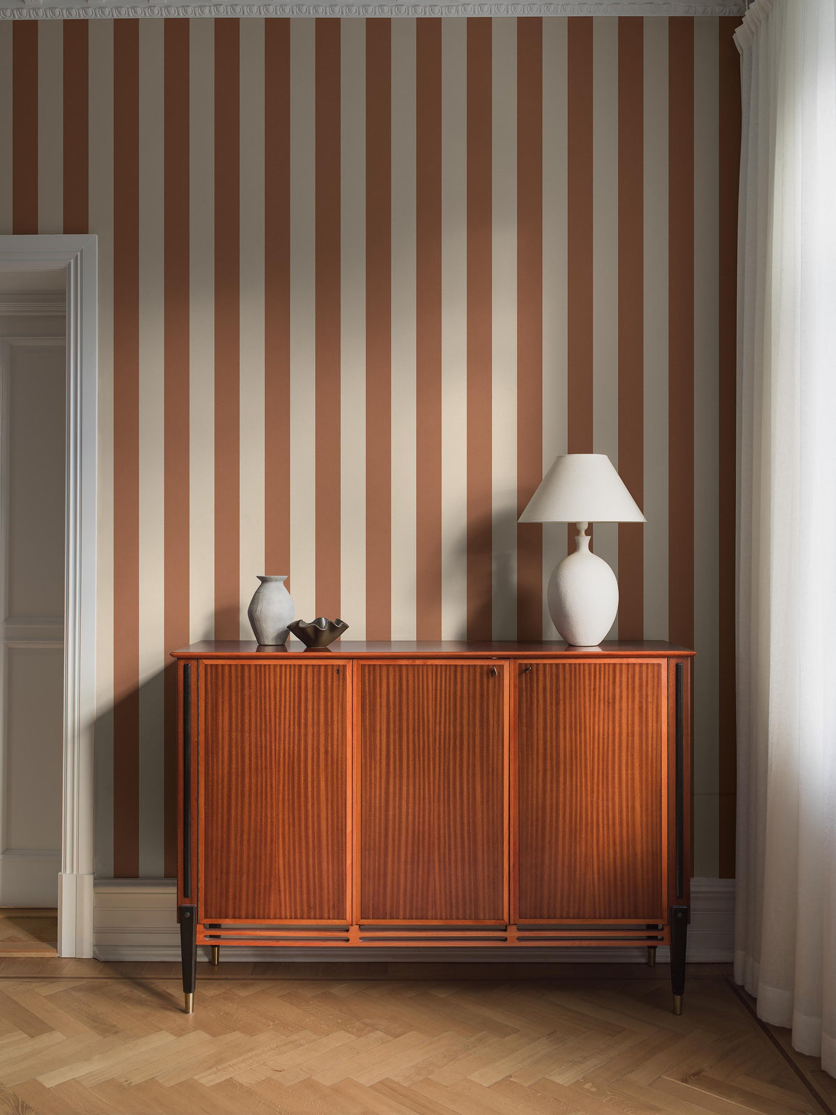 9802W_BaÌŠstadStripe_Livingroom_Roomshot_6.jpg