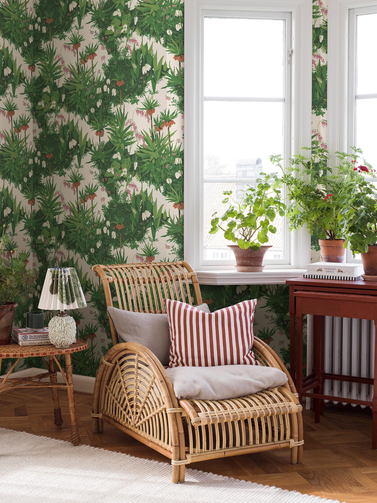 1386_ArneJacobsen_Kejsarkrona_Image_Roomshot_1.jpg