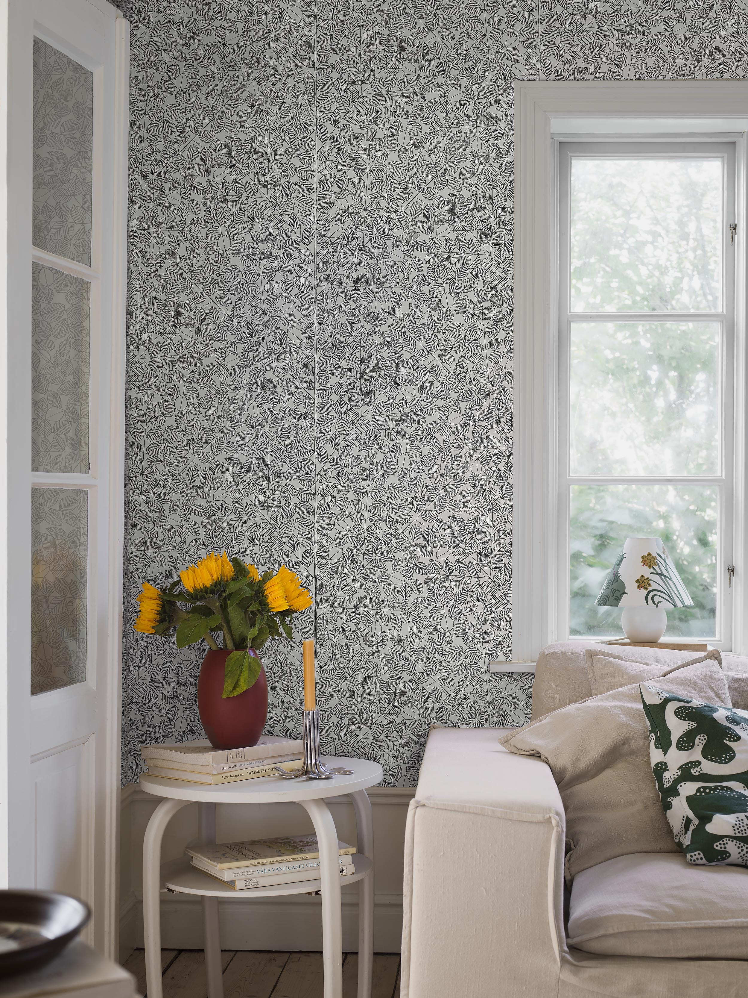 Viola Gråsten Romans, 1766, Black and white wallpaper – Boråstapeter