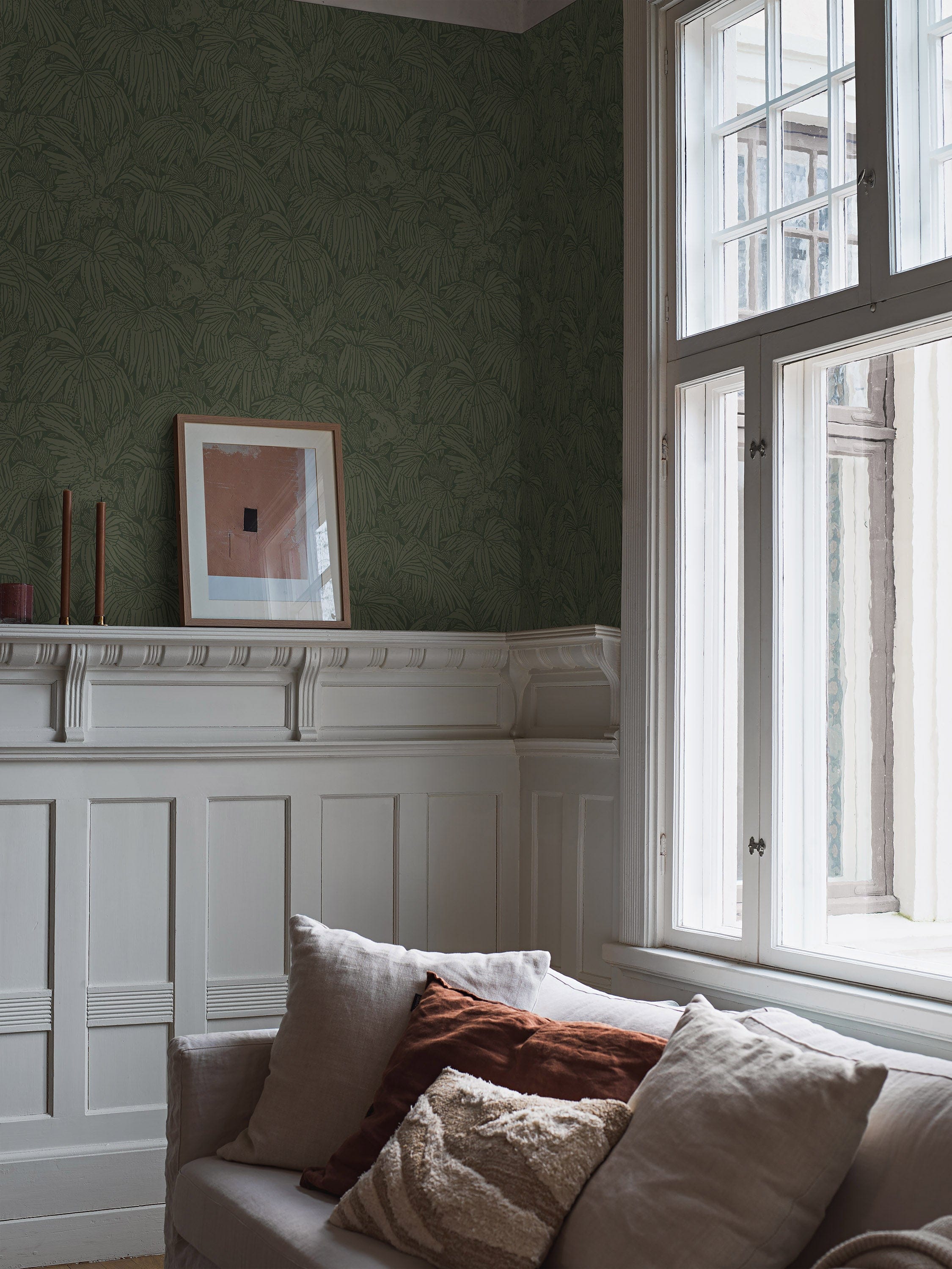 2277_HiddenParrot_Roomshot_Livingroom.jpg