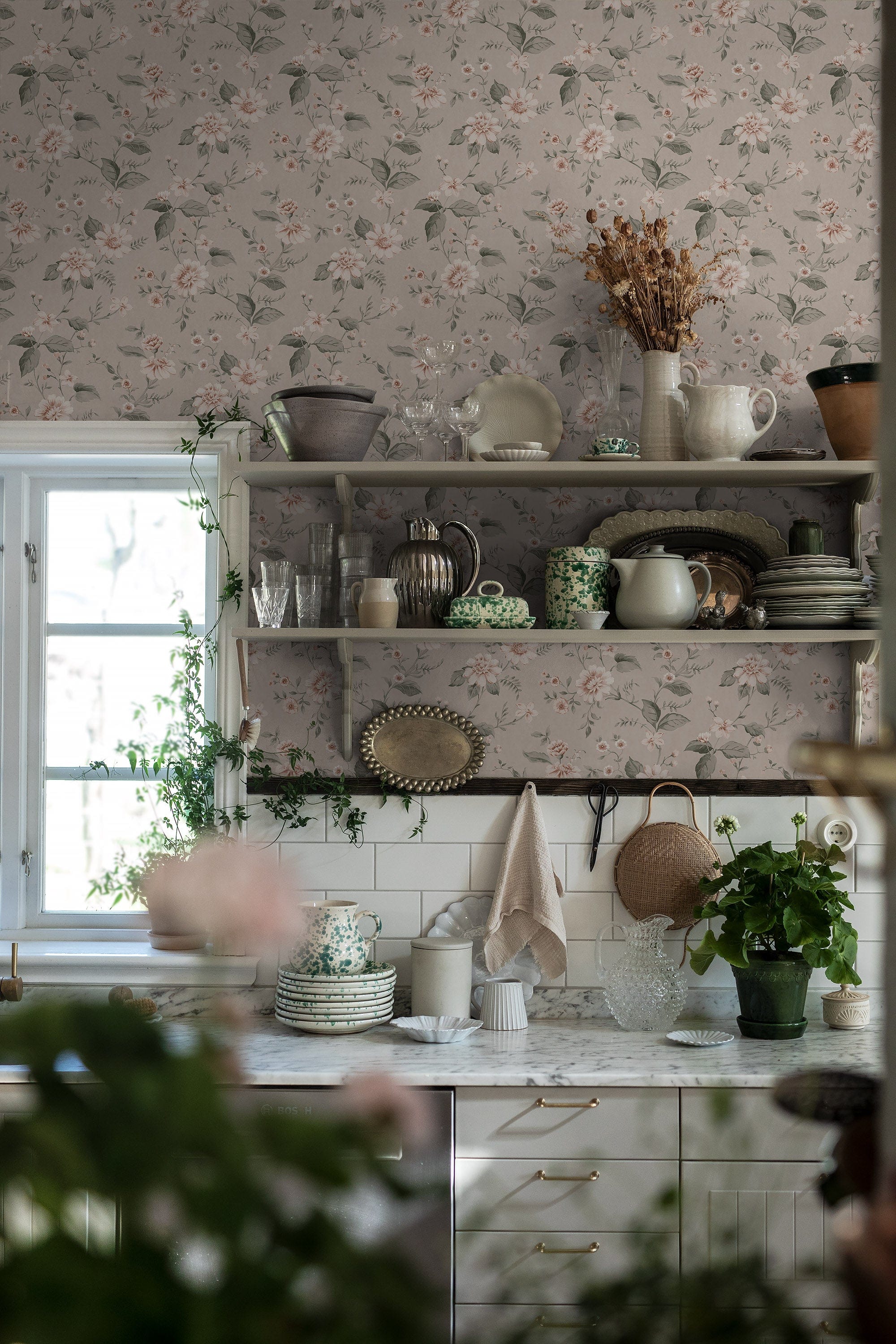 3572_LaurasCottage_Roomshot_Kitchen.jpg