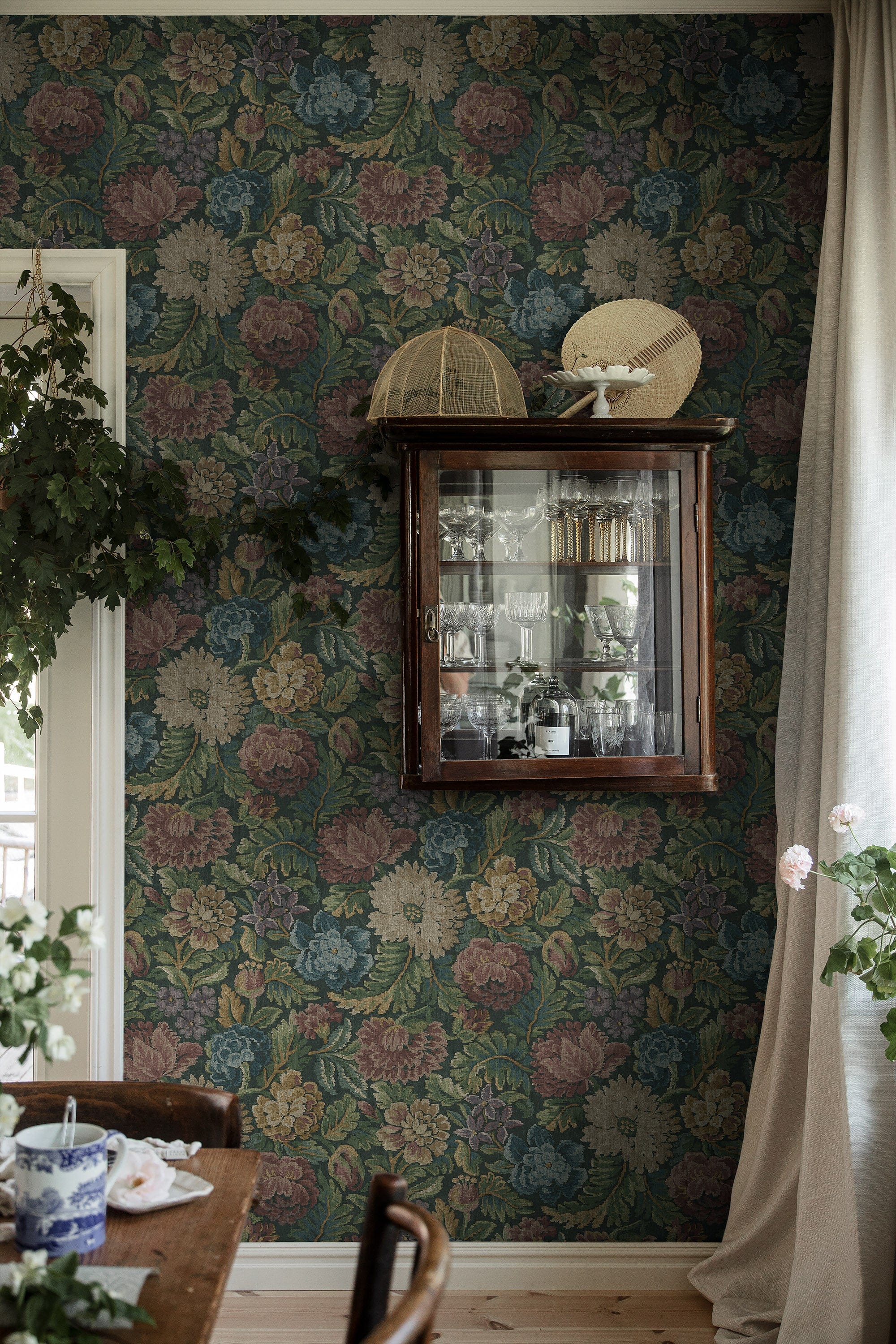 3595_NightingaleGardenMural_Roomshot.jpg