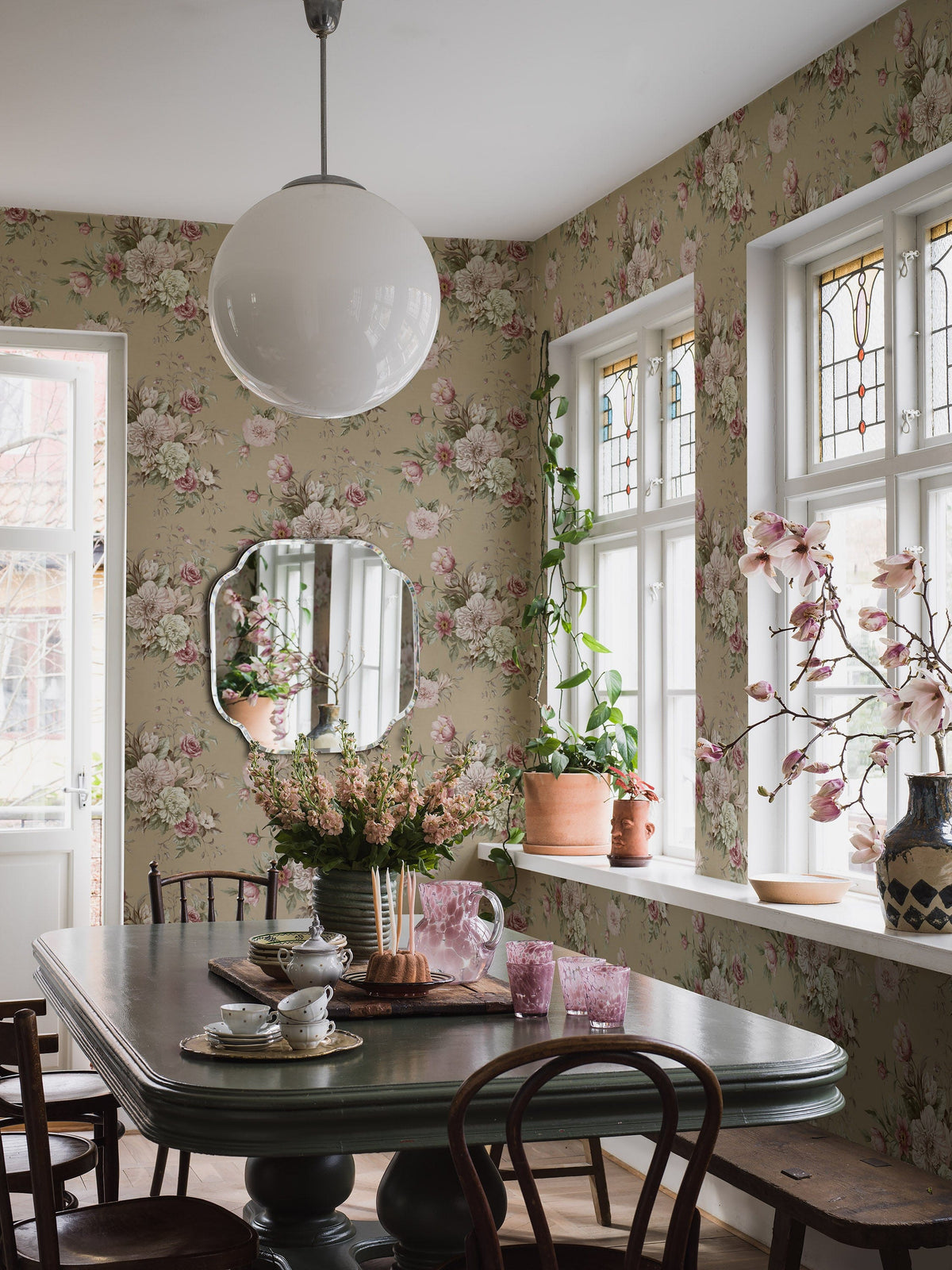 4250_FloralCharm-1_Roomshot_Livingroom.jpg