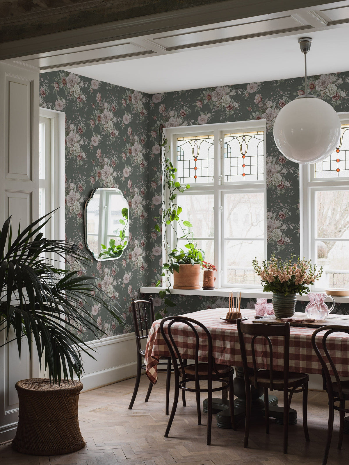 4253_FloralCharm_Roomshot_Livingroom.jpg