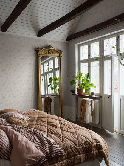 4258_VintageRose_Roomshot_1.jpg