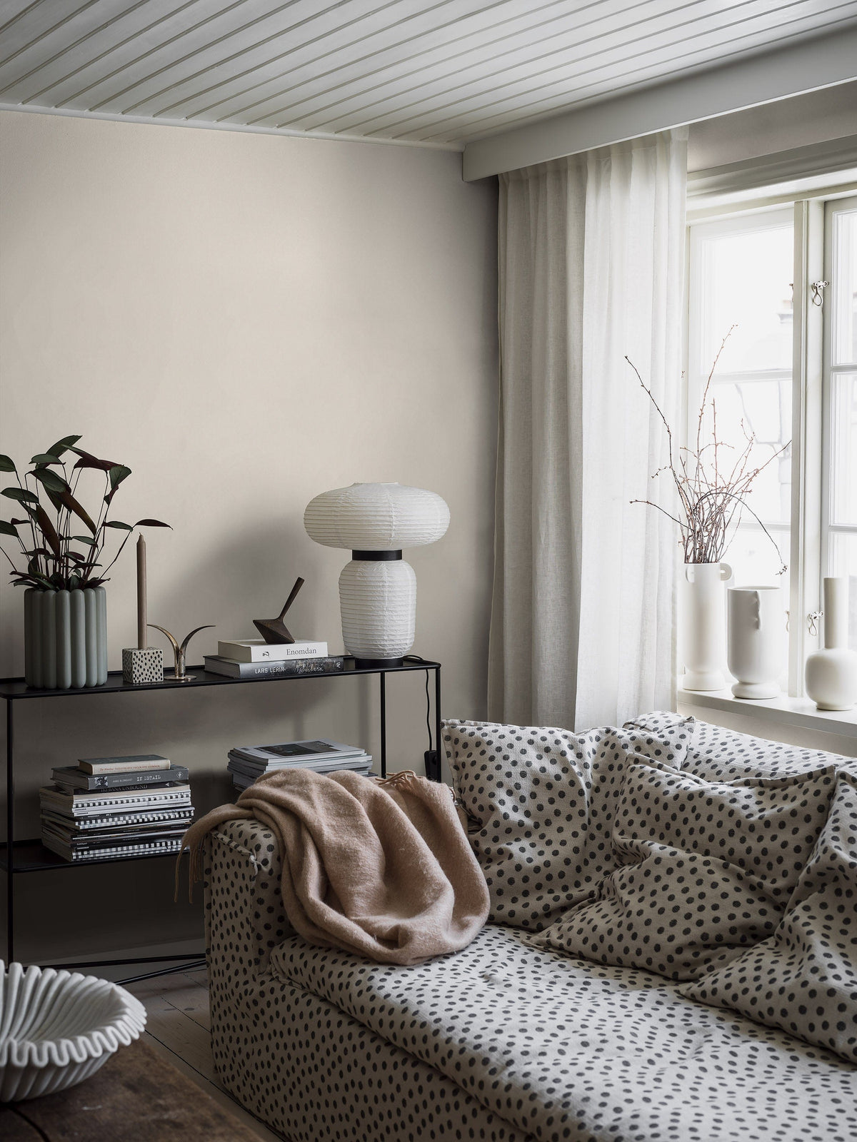 4305_SoftLinen_Roomshot_Livingroom.jpg