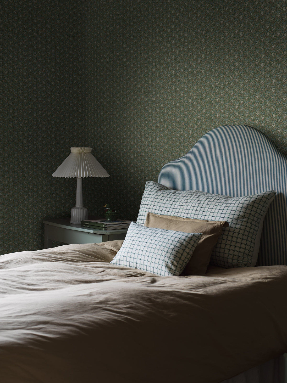 4814_Bella_Roomshot_Bedroom.jpg