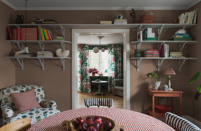 4819_Love-3_Roomshot_Diningarea.jpg