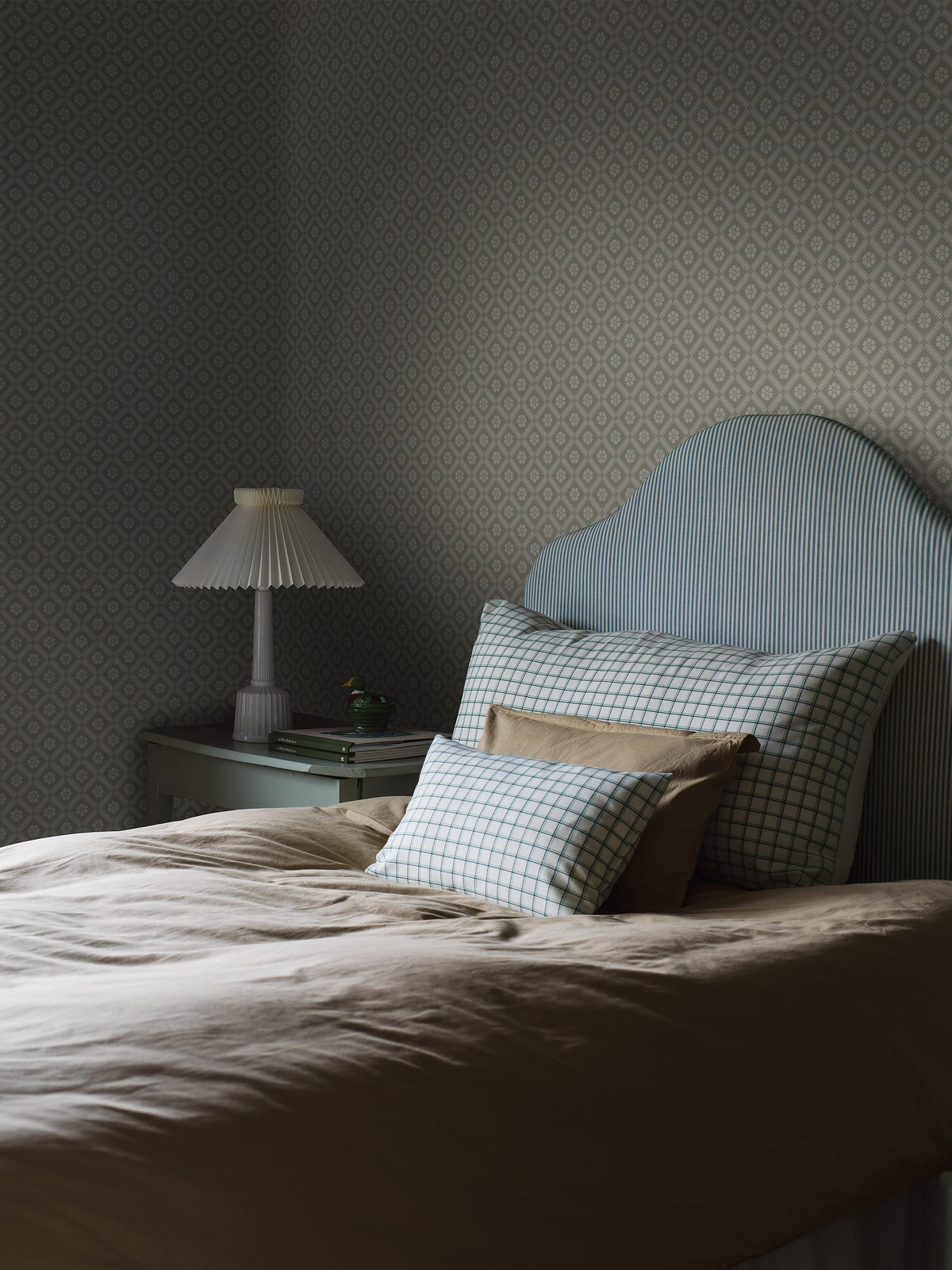 4822_Love-1_Roomshot_Bedroom.jpg