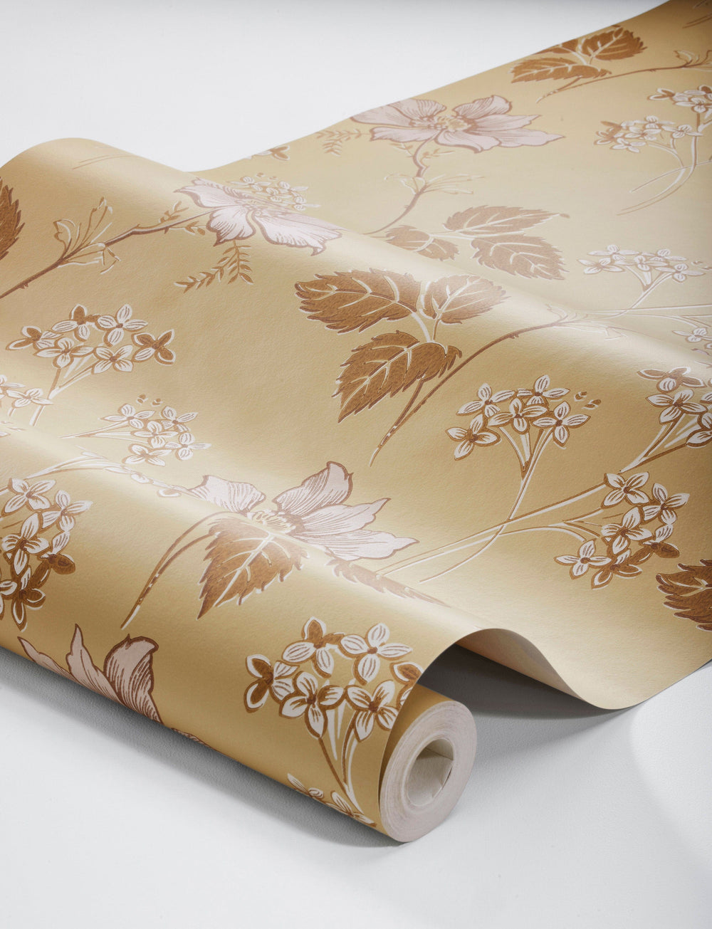 Valborg, 5502, Yellow wallpaper – Boråstapeter