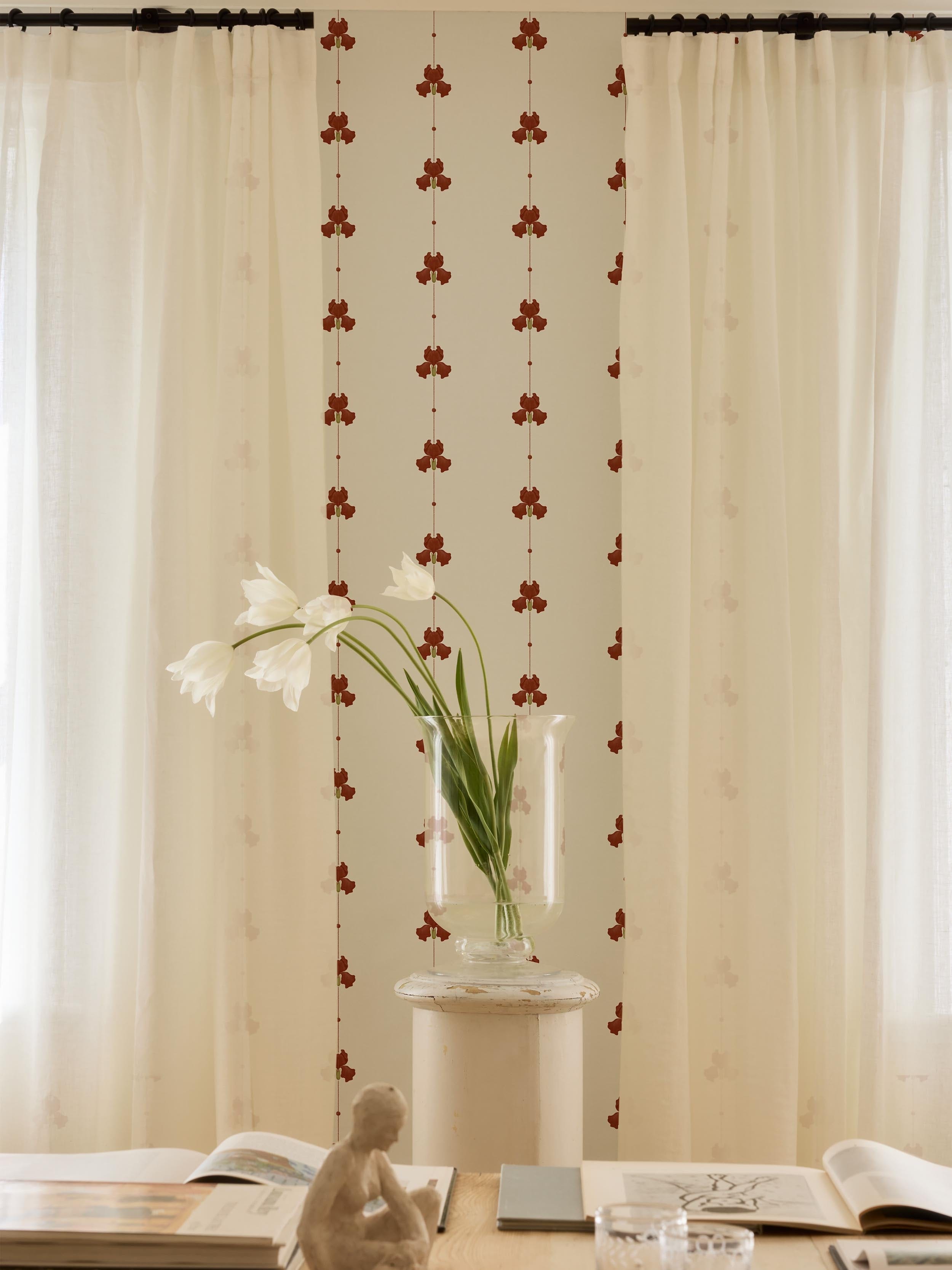 5686_Gotain_SweetPeaBurgundy_Roomshot_2.jpg