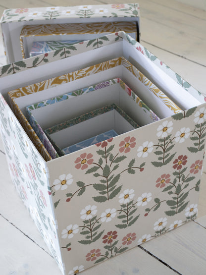 604817_NewHeritage_Boxset_Detail_1.jpg