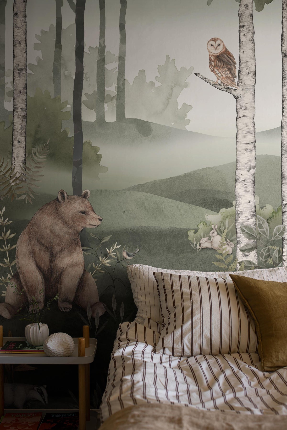 6943_WildForestMural_Bedroom_Roomshot.jpg