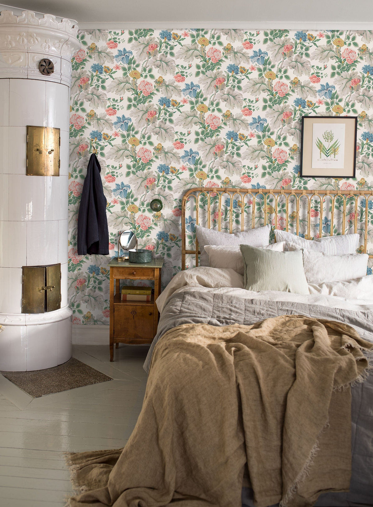 7235_Roomshot_Bedroom.jpg