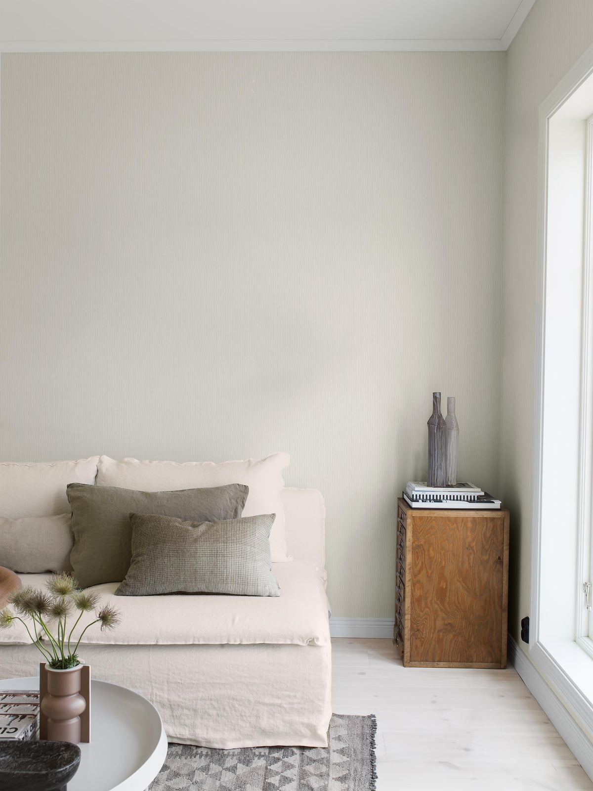 7861_PolkaStripe_Livingroom_Roomshot.jpg