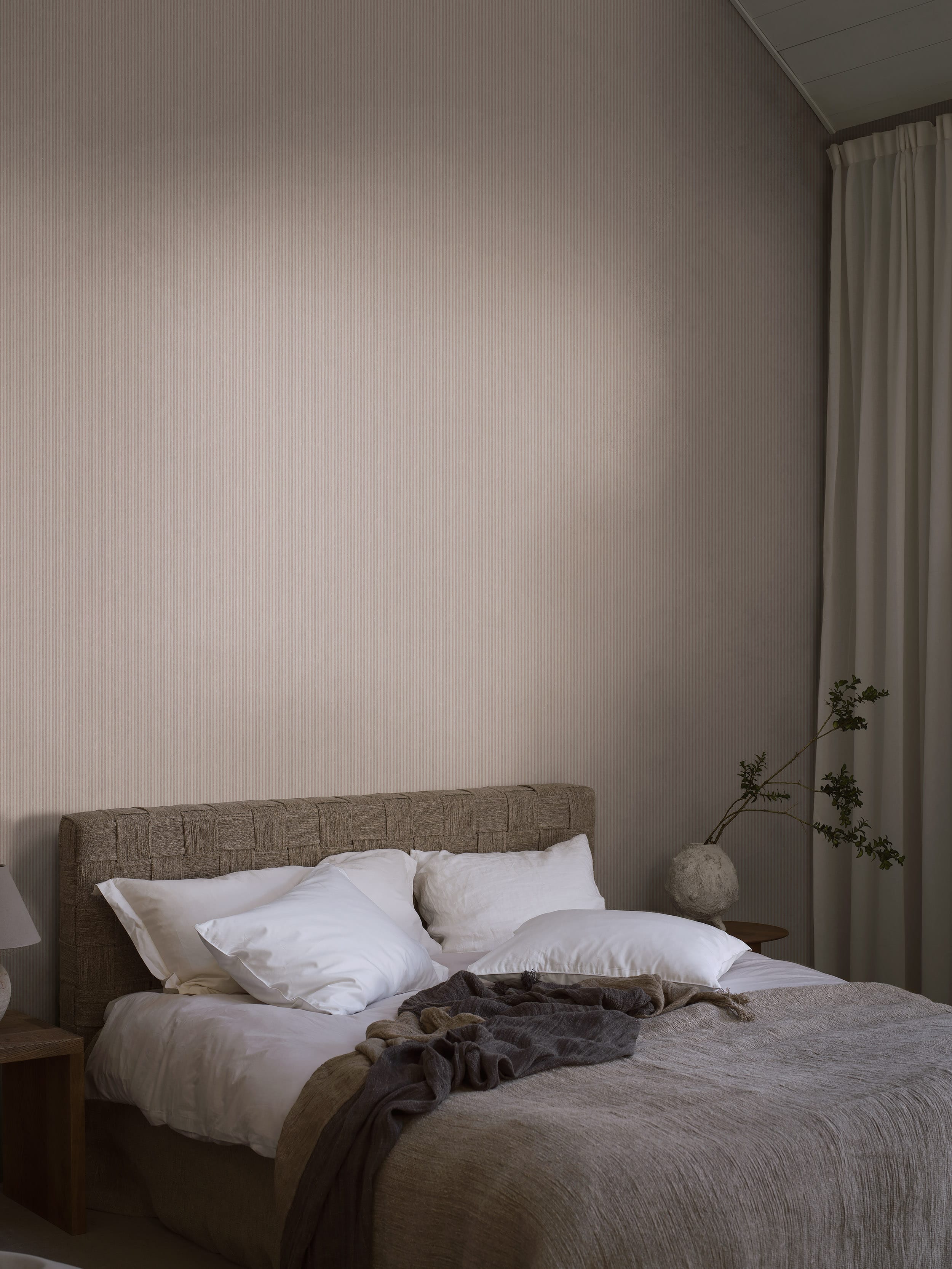 7865_PolkaStripe_Roomshot_1.jpg