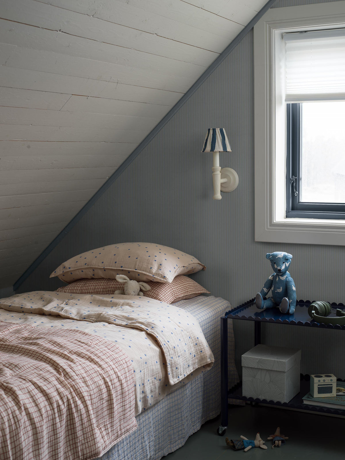 8175_Sam_Bedroom_Roomshot.jpg