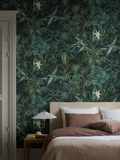 9571W_MadagascarLeaves_Bedroom_Roomshot.jpg
