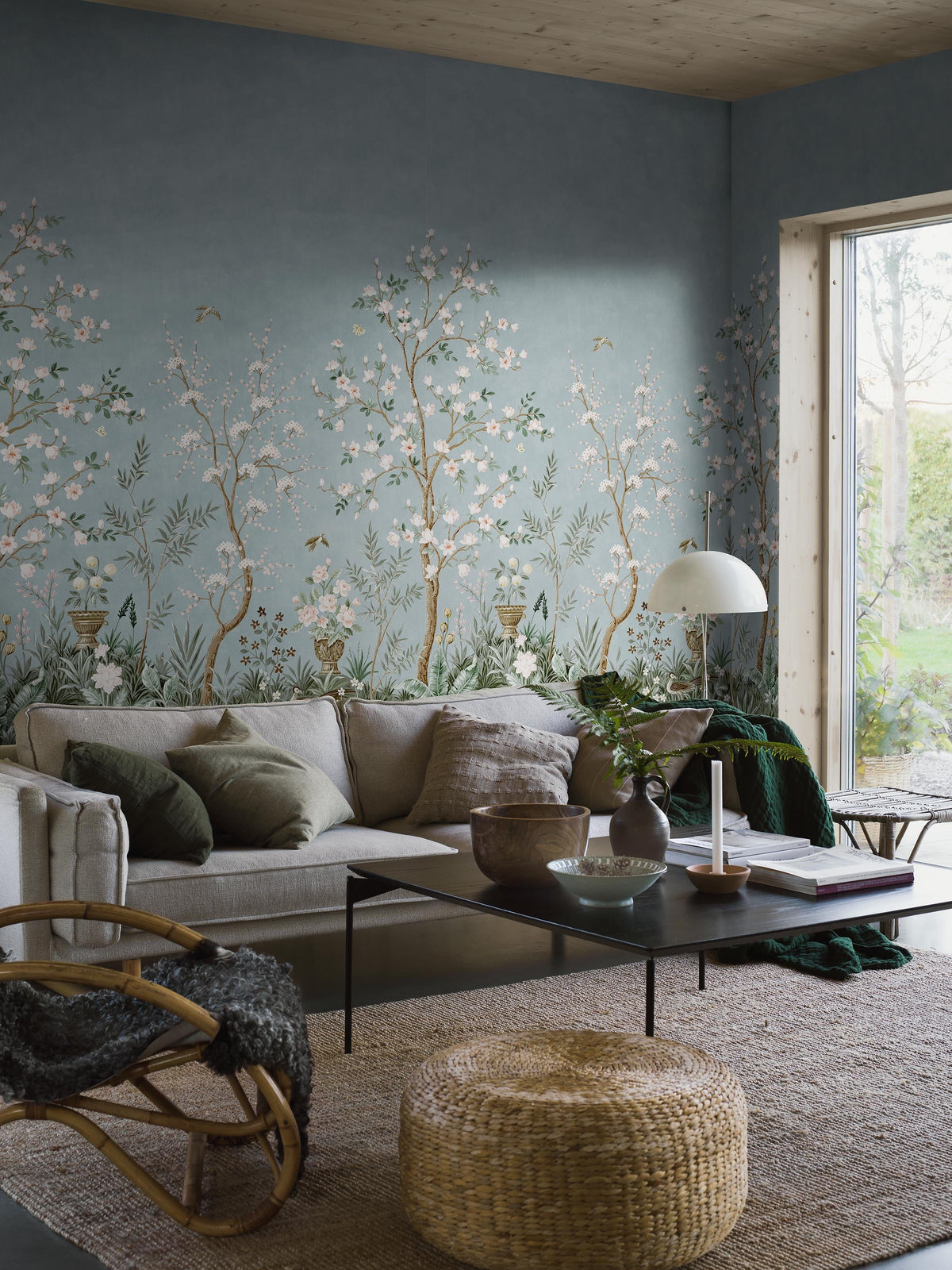 9586W_MagnoliaGarden_Livingroom_Roomshot.jpg