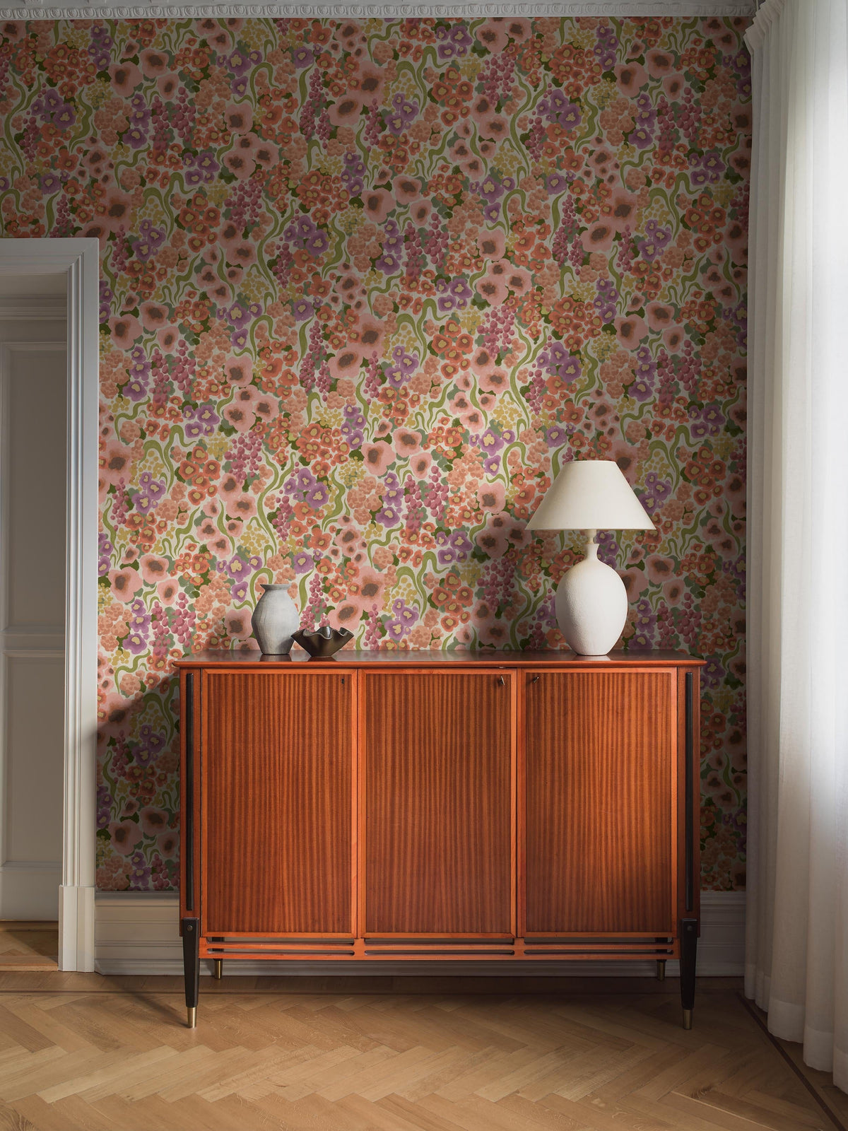 9602W_ColourfulFlower_Livingroom_Roomshot.jpg