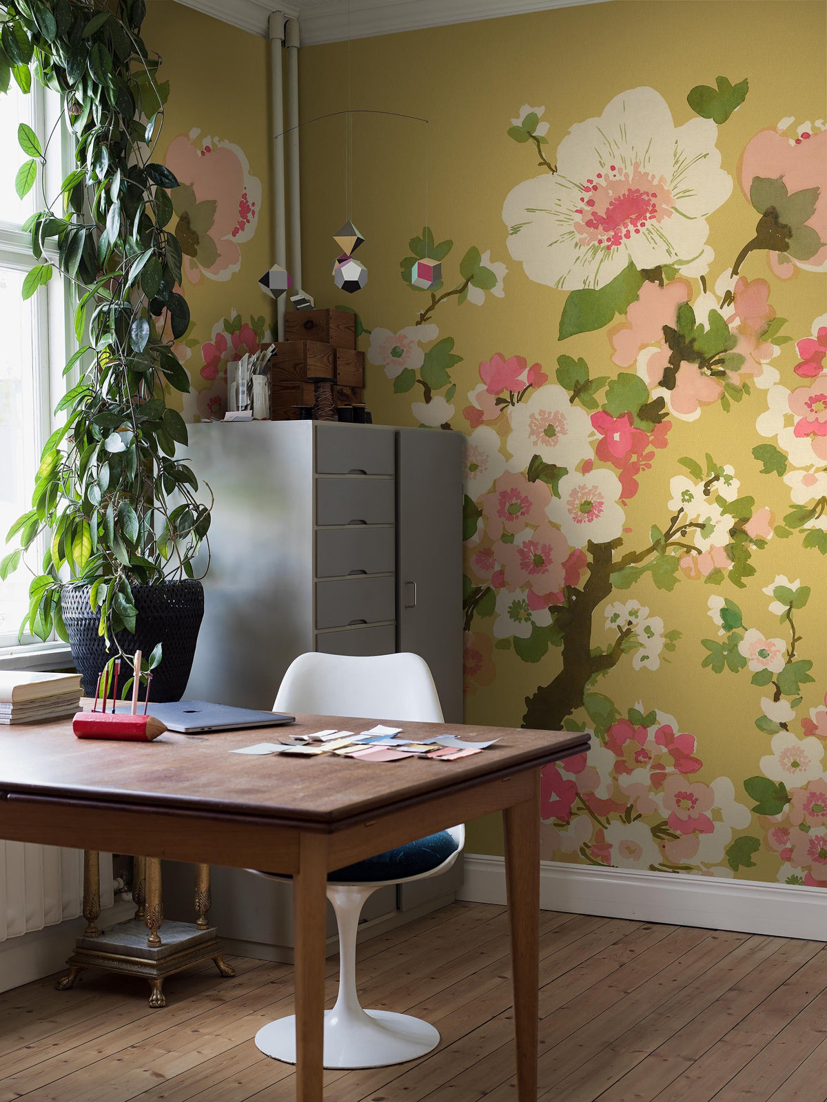 9652w_AppleBlossom_Roomshot.jpg