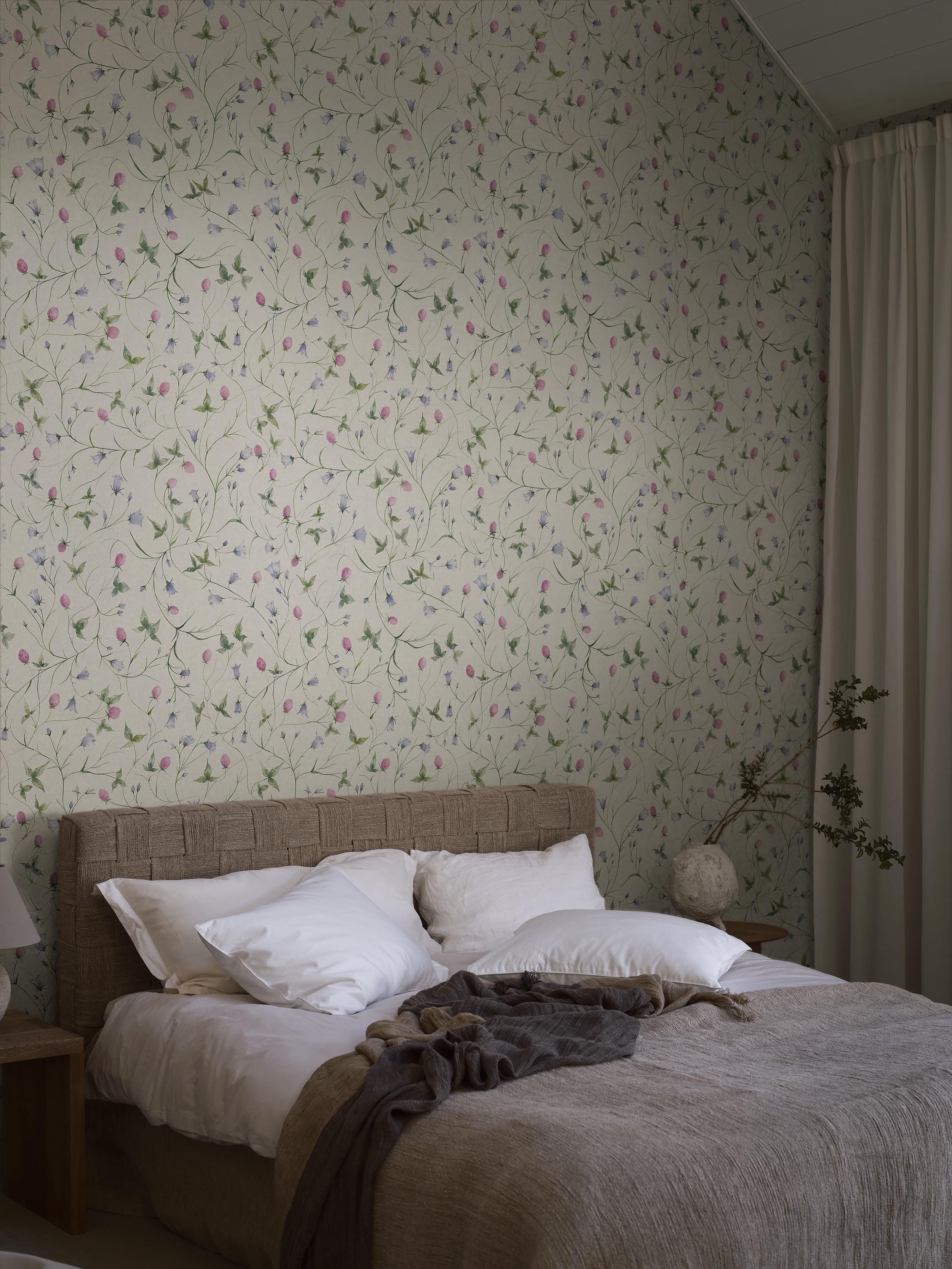 9689W_MyFeldtBluebell_Bedroom_Roomshot.jpg