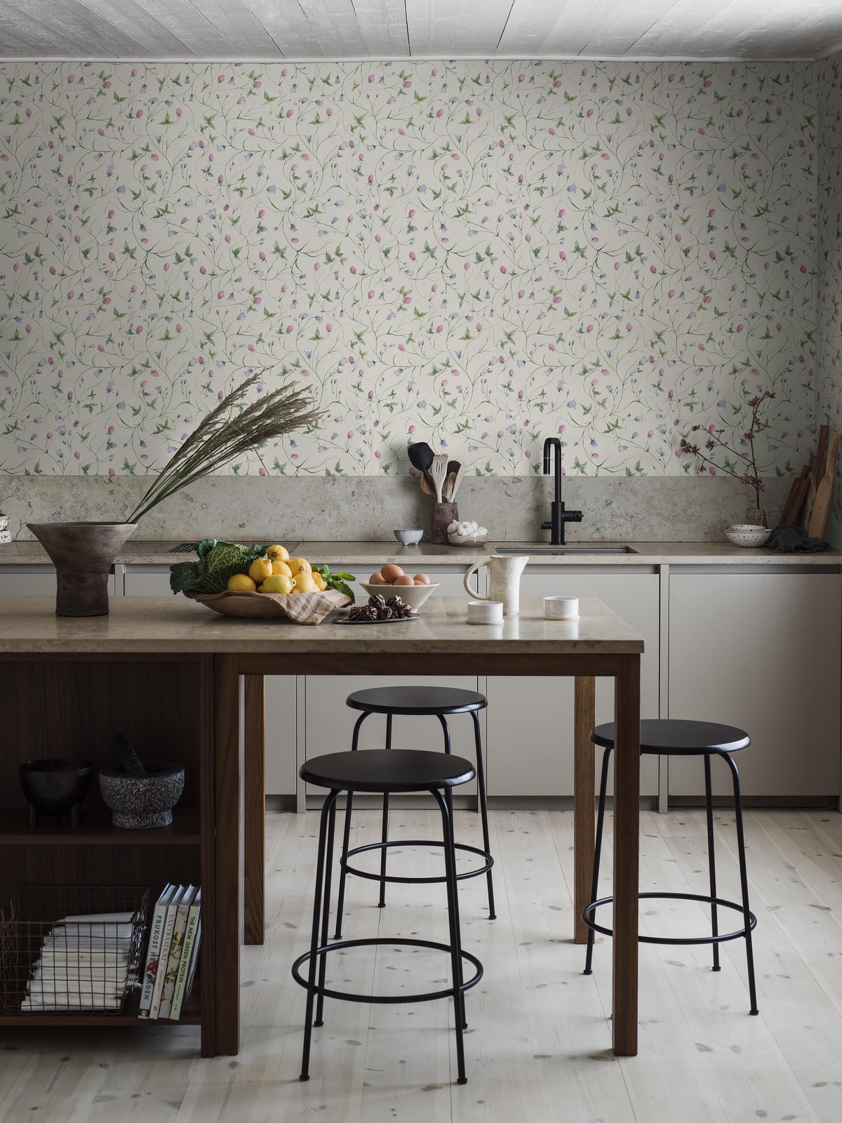 9689W_MyFeldtBluebell_Kitchen_Roomshot.jpg
