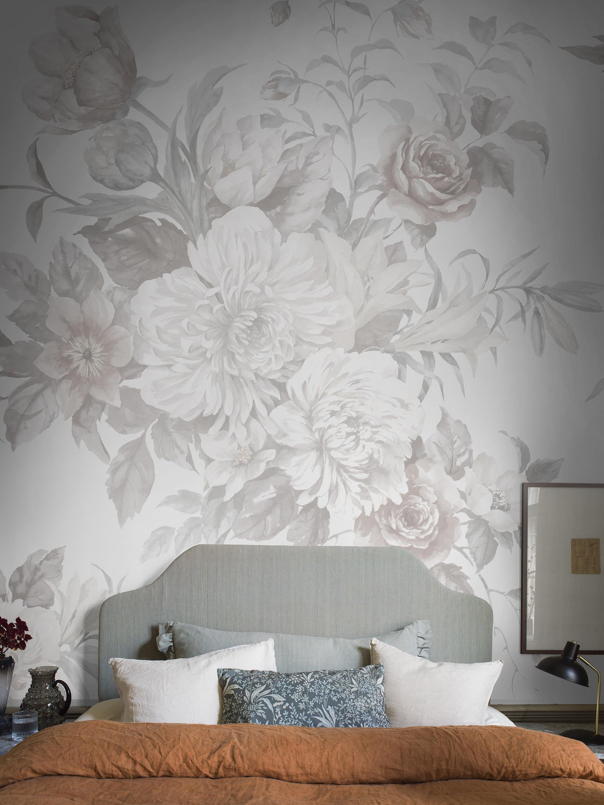 Floral Charm Grand